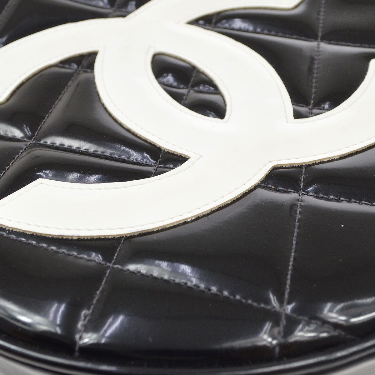 CHANEL 1995 Round Vanity Handbag