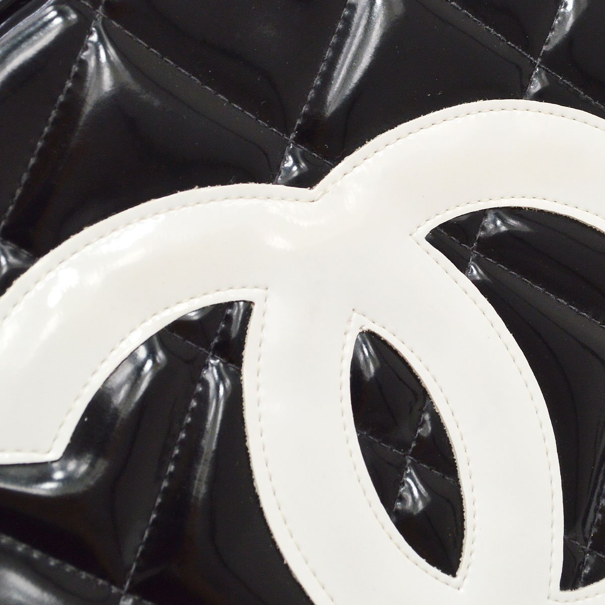 CHANEL 1995 Round Vanity Handbag