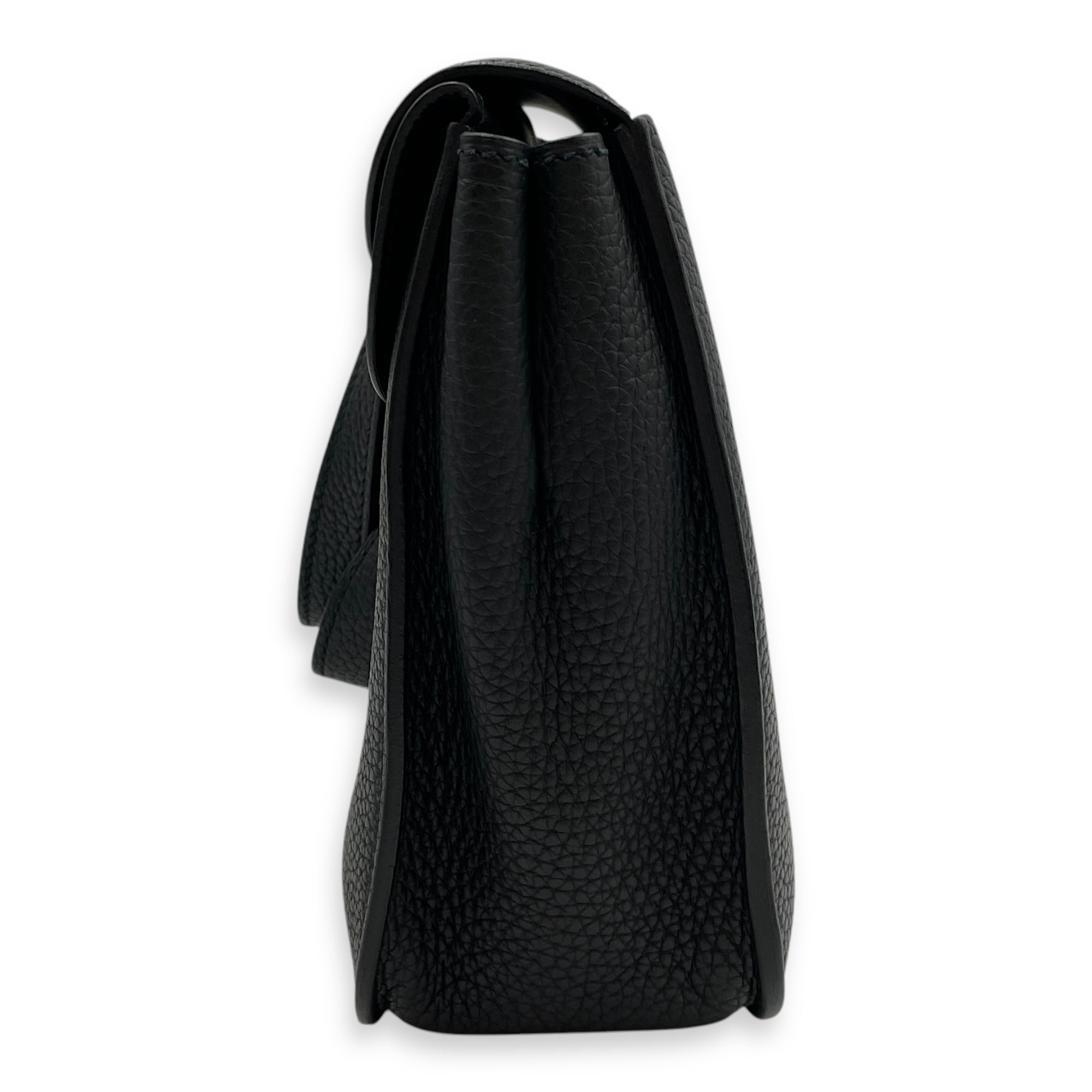 Halzan 25 Black in Clemence, Gold hardware