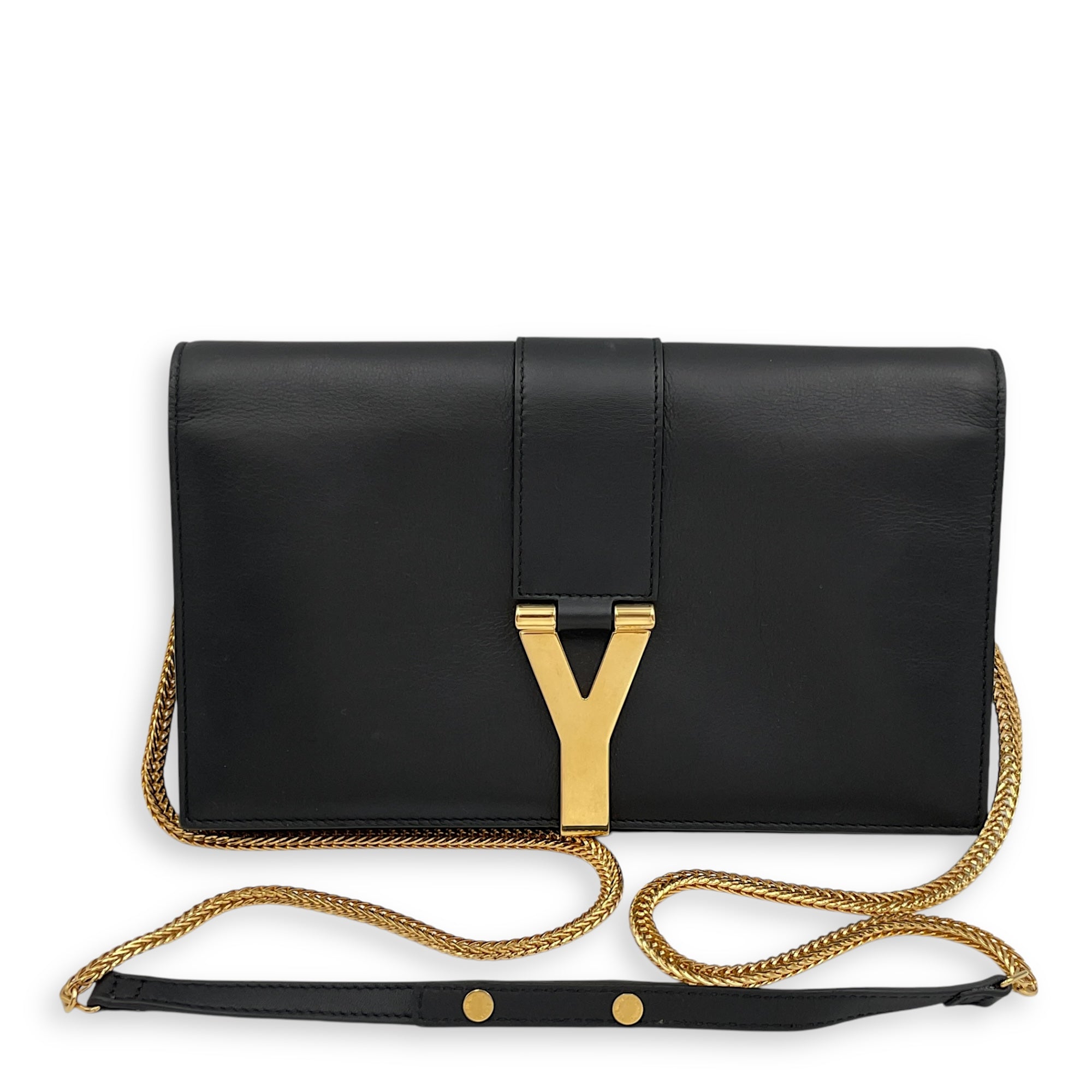 Y 22cm Black Clutch On Chain in Calfskin, Gold hardware