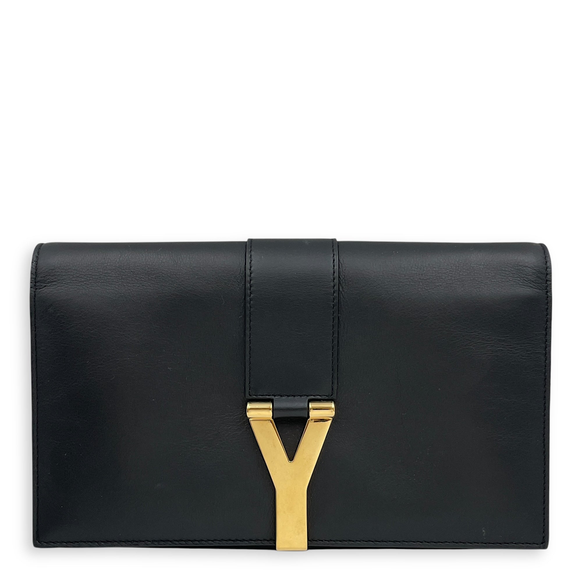 Y 22cm Black Clutch On Chain in Calfskin, Gold hardware