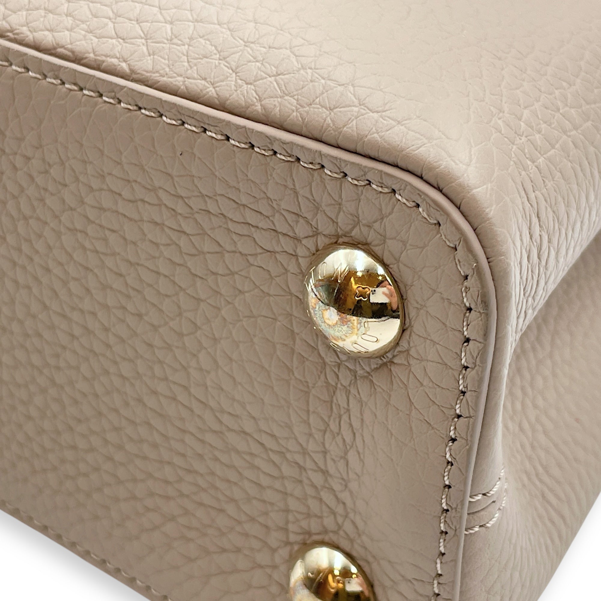 Capucines BB Medium Pink/Cream/Galet Shoulder Bag in Taurillon, Gold hardware