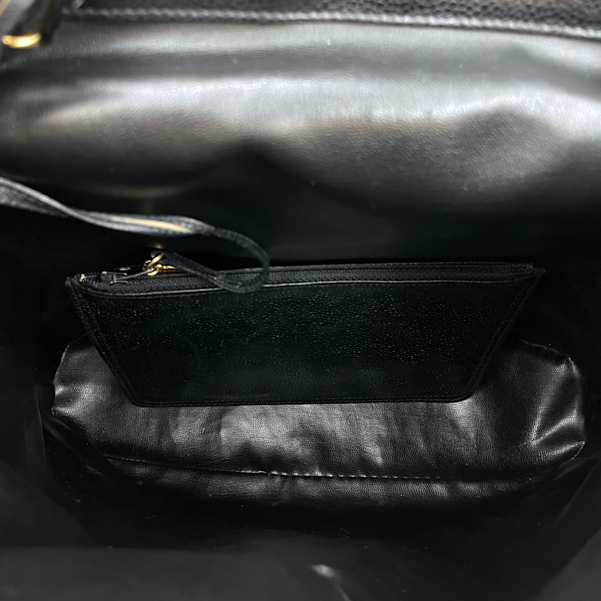 Vintage Large Black Backpack in Caviar Leather, Gold hardware