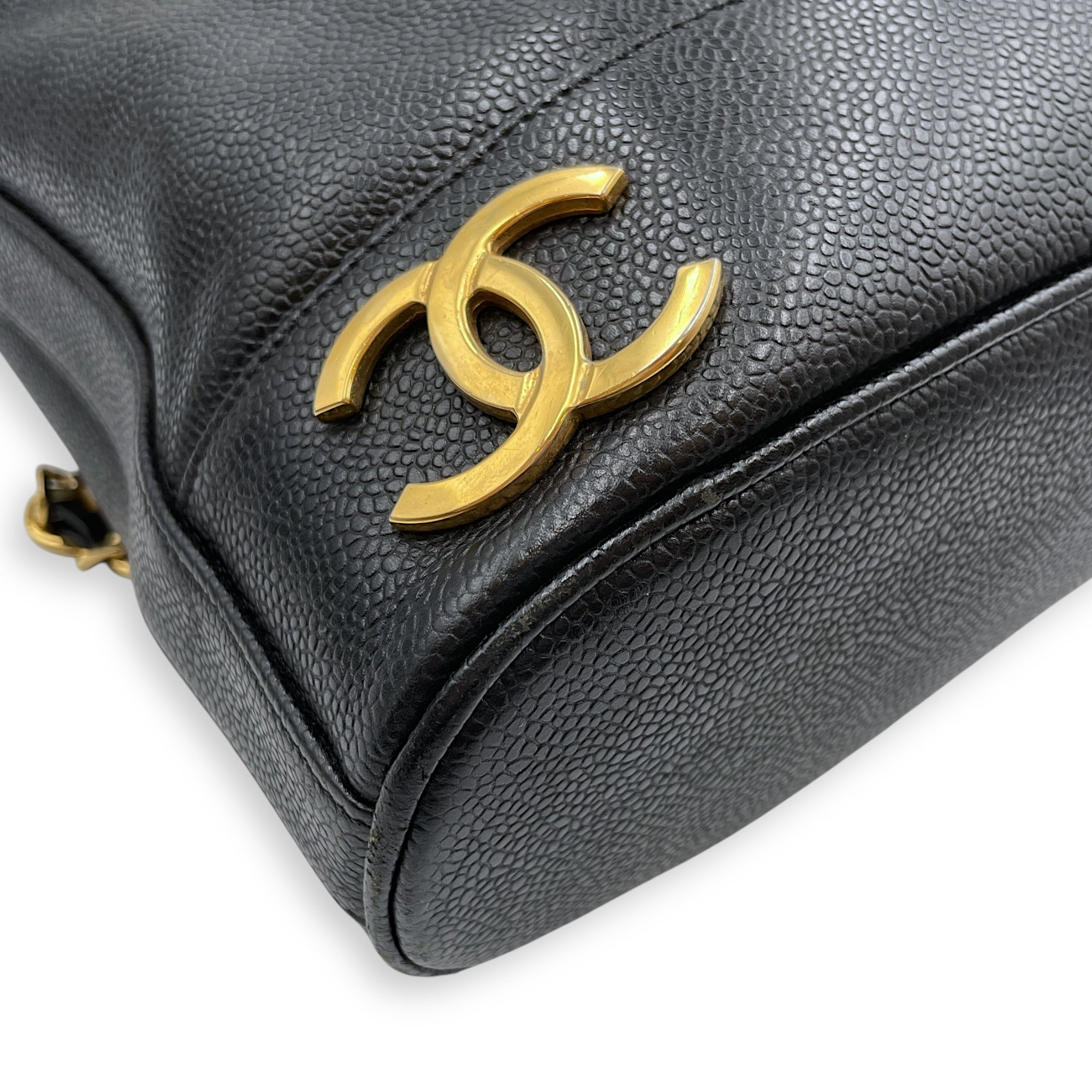 Vintage Large Black Backpack in Caviar Leather, Gold hardware
