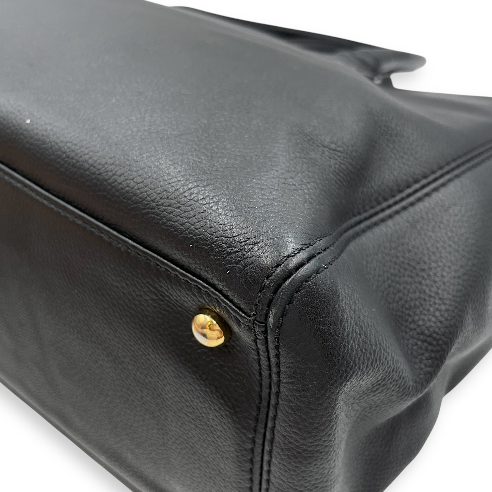CC Executive Shopper Black Tote Bag in Calfskin, Gold hardware