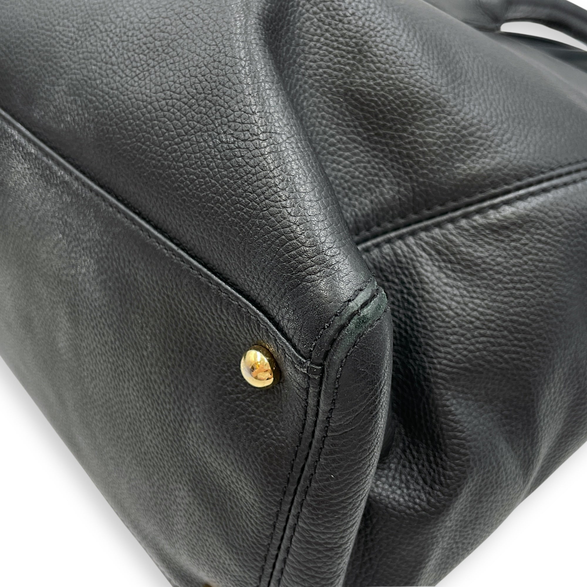 CC Executive Shopper Black Tote Bag in Calfskin, Gold hardware