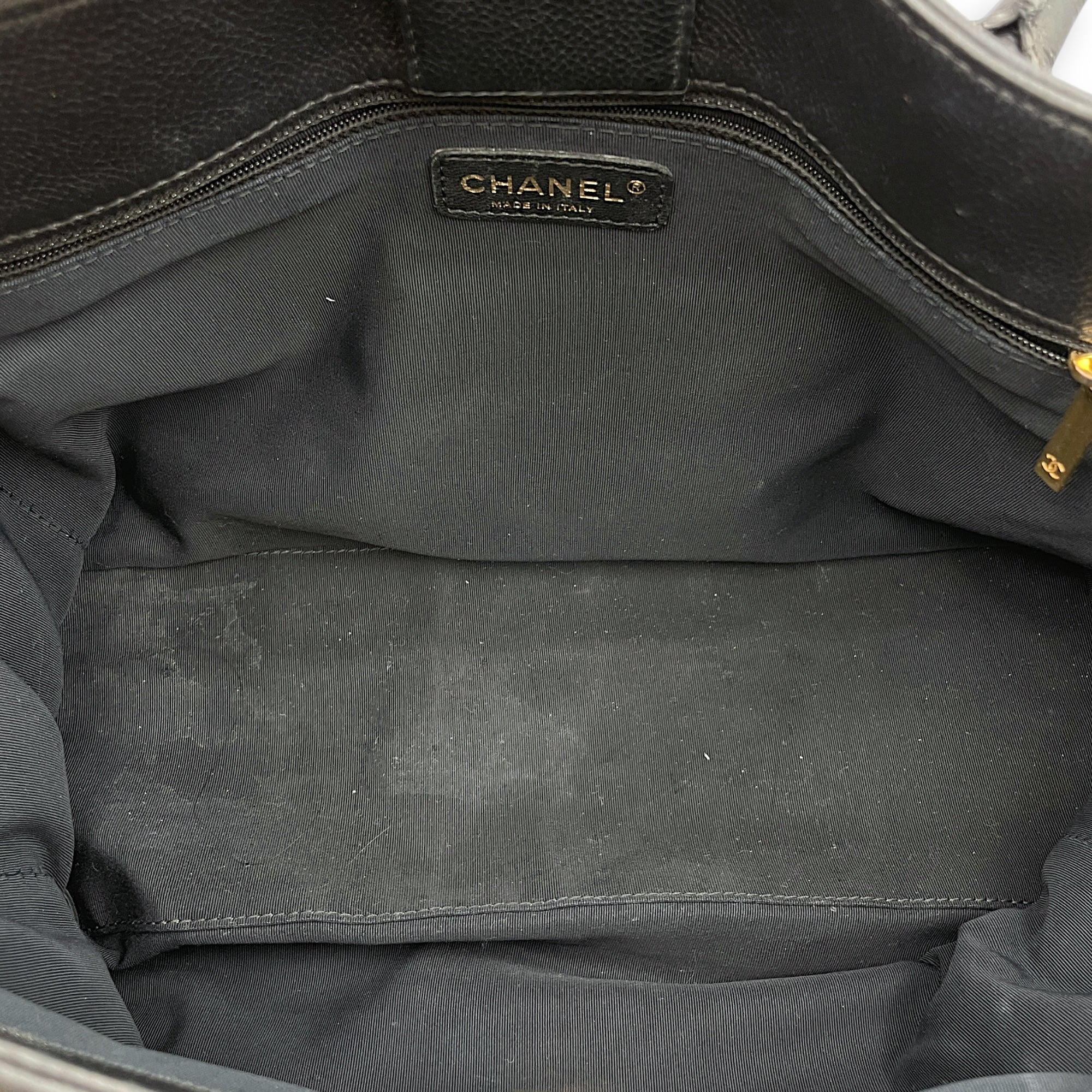 CC Executive Shopper Black Tote Bag in Calfskin, Gold hardware