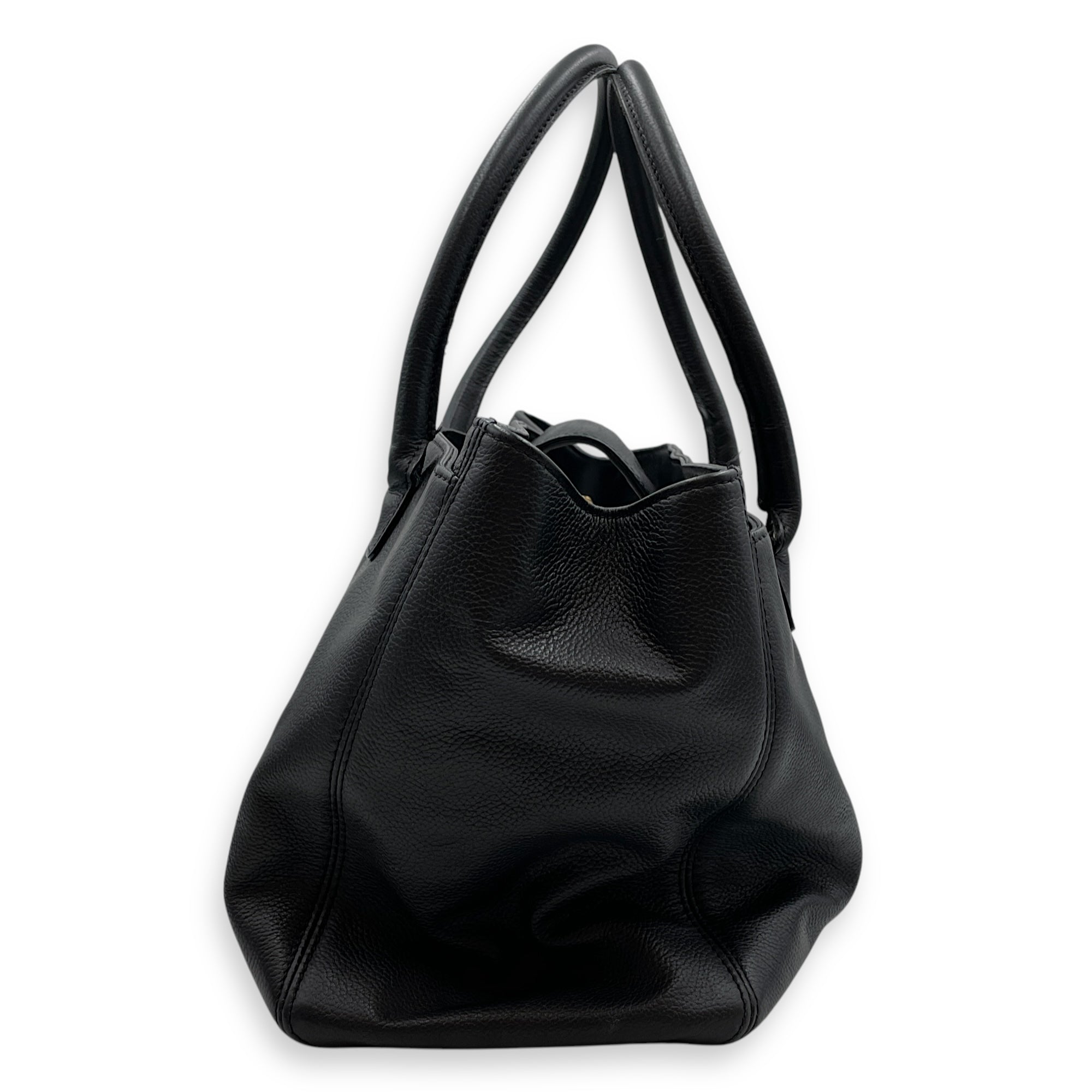 CC Executive Shopper Black Tote Bag in Calfskin, Gold hardware