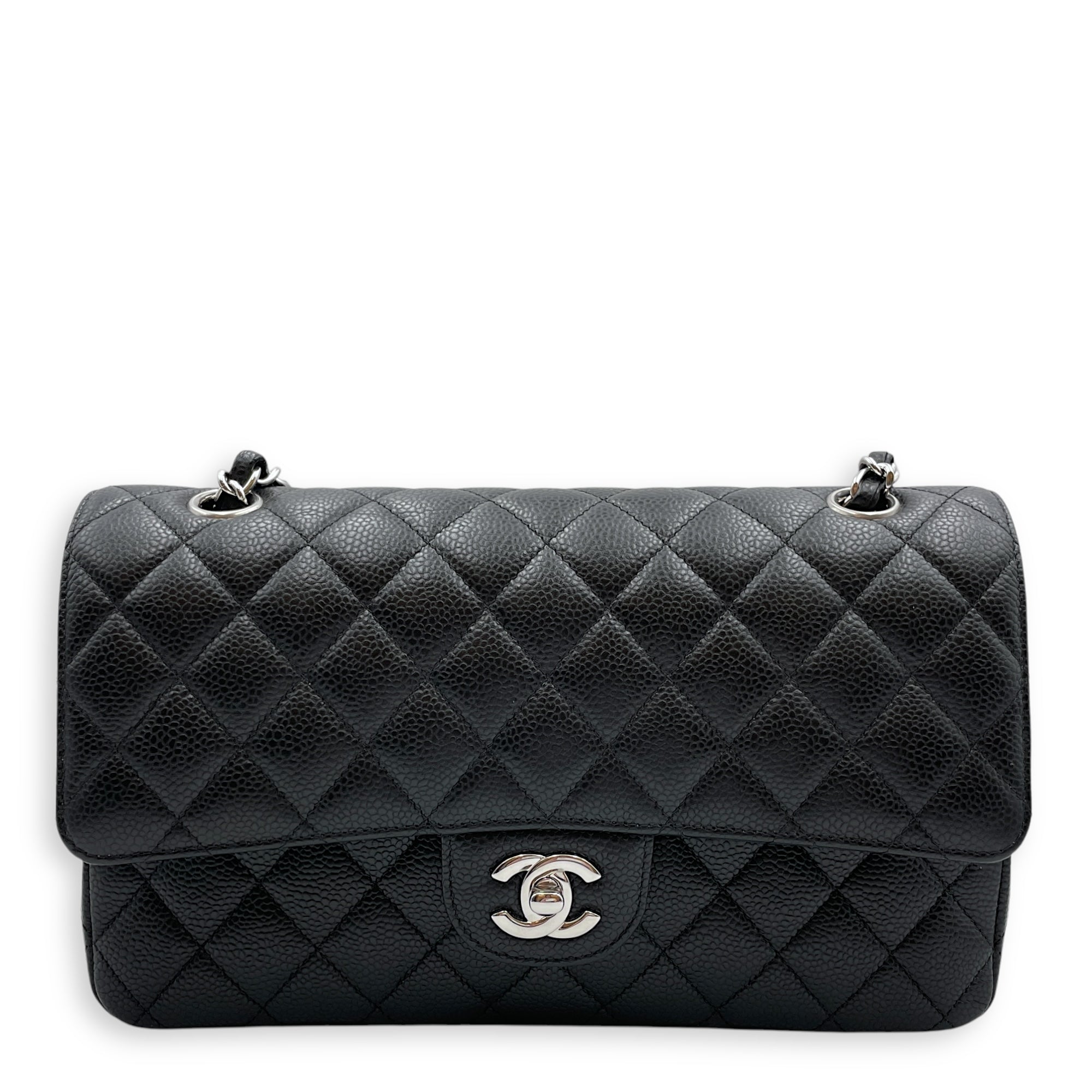 Classic Medium Black Shoulder Bag in Caviar Leather, Silver hardware