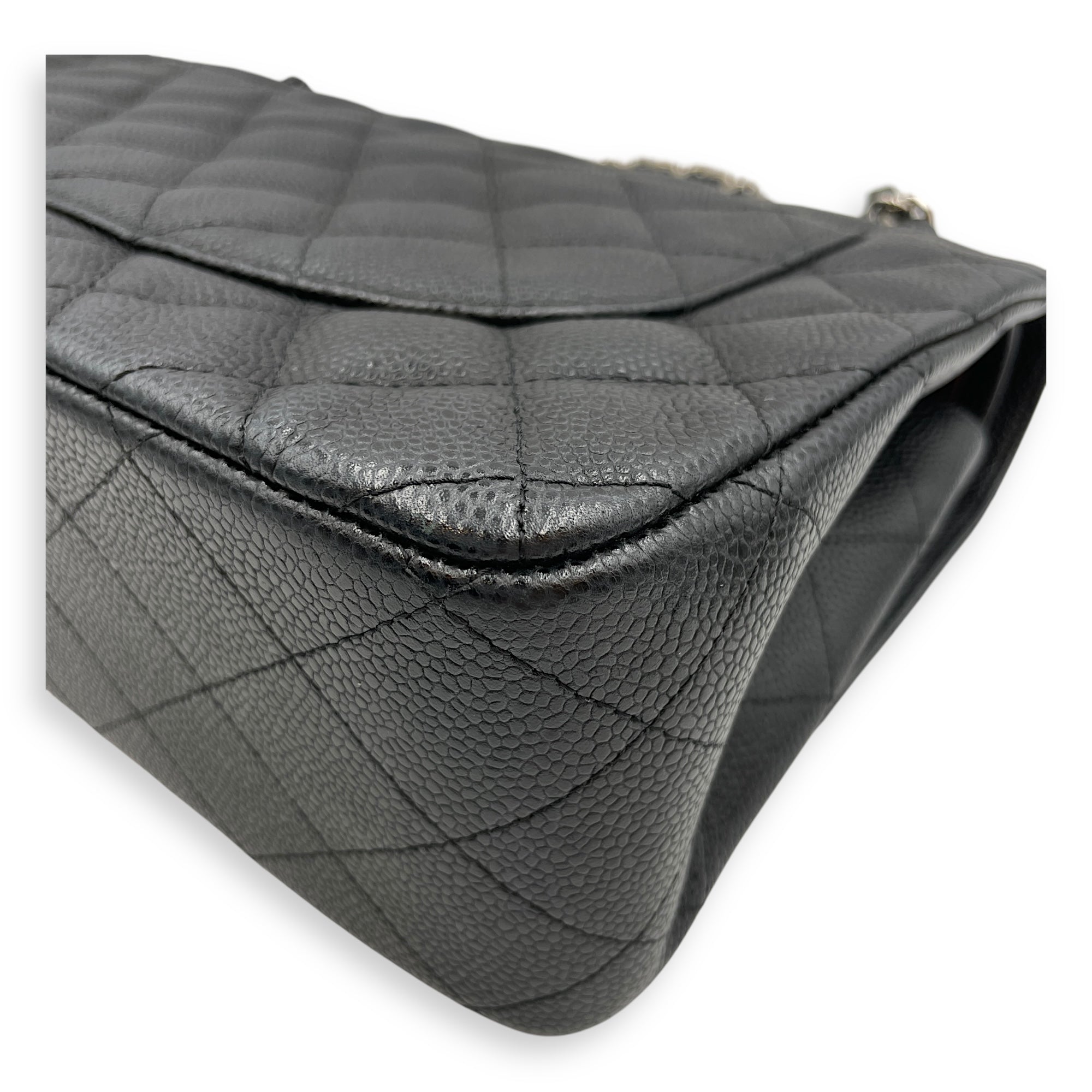 Classic Jumbo (DF) Black Shoulder Bag in Caviar Leather, Silver hardware