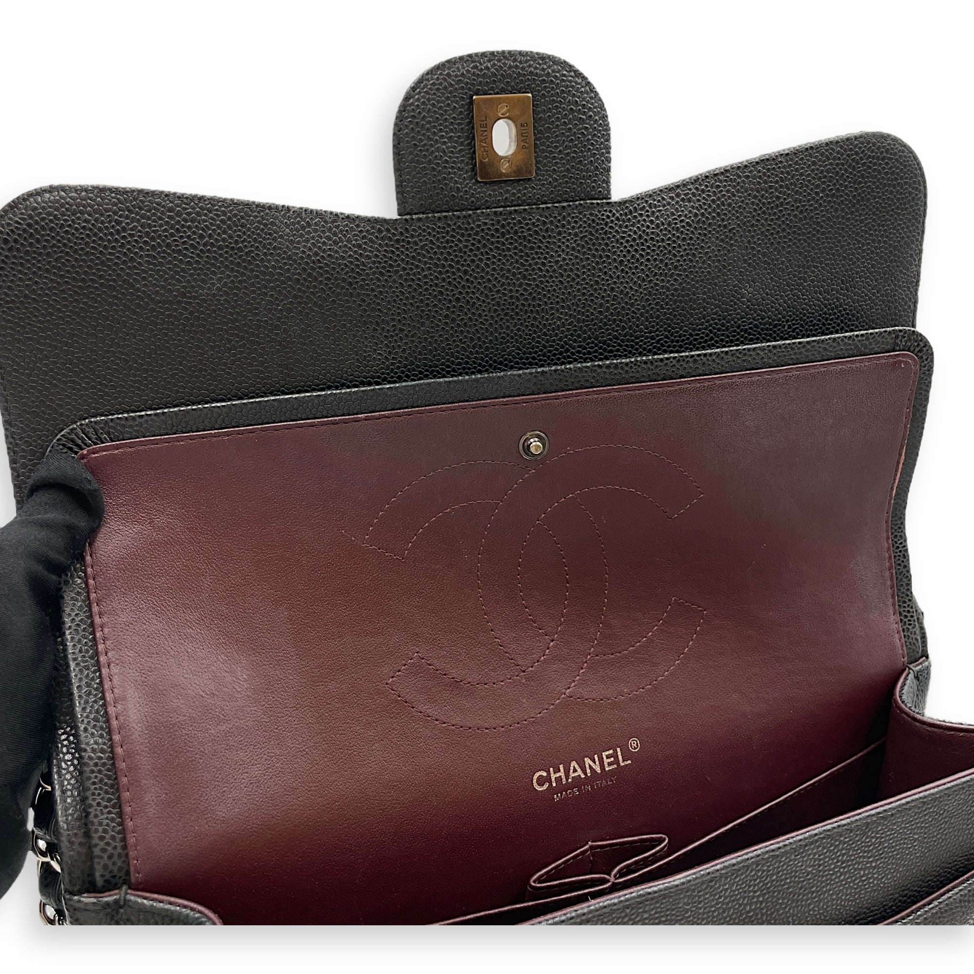 Classic Jumbo (DF) Black Shoulder Bag in Caviar Leather, Silver hardware