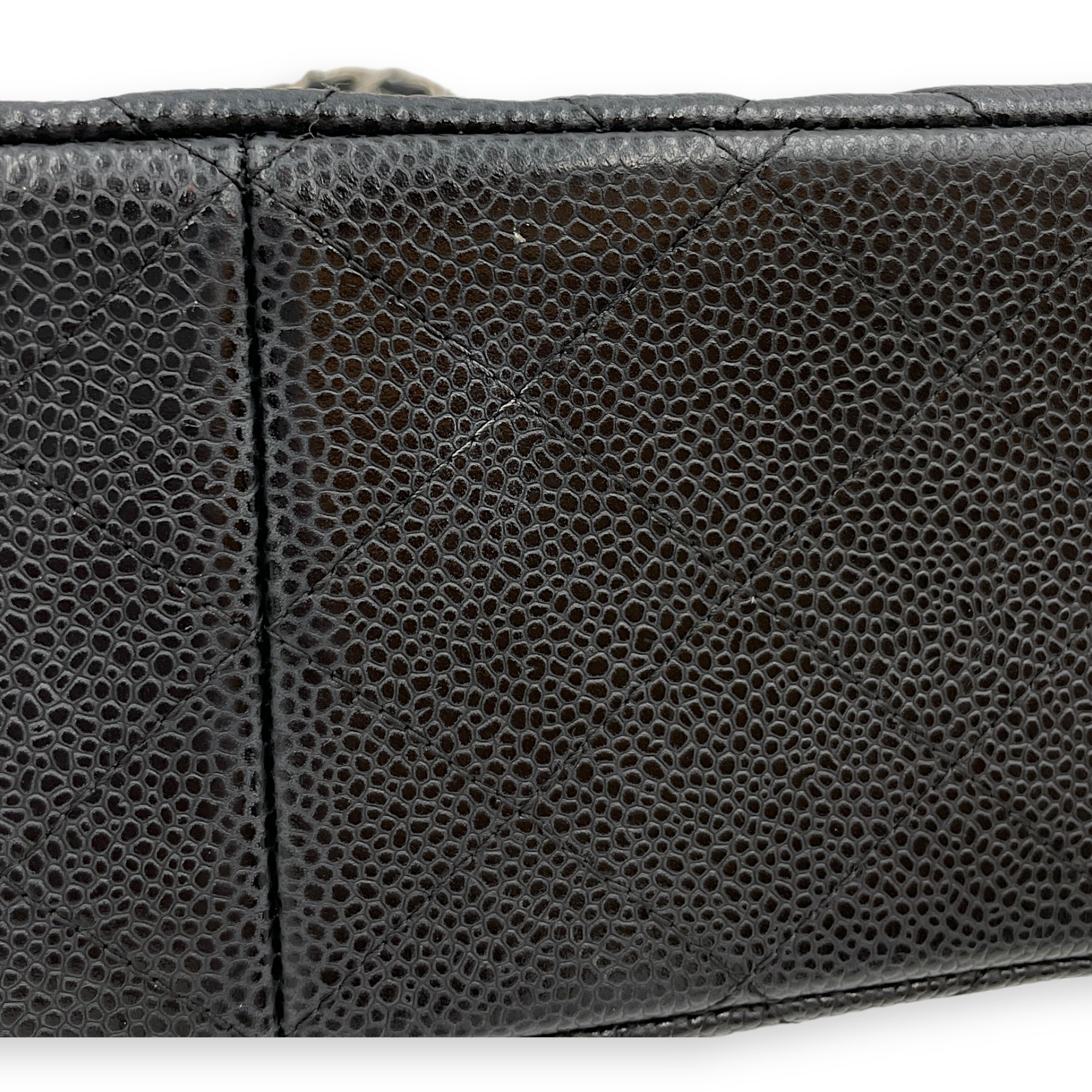 Classic Jumbo (DF) Black Shoulder Bag in Caviar Leather, Silver hardware
