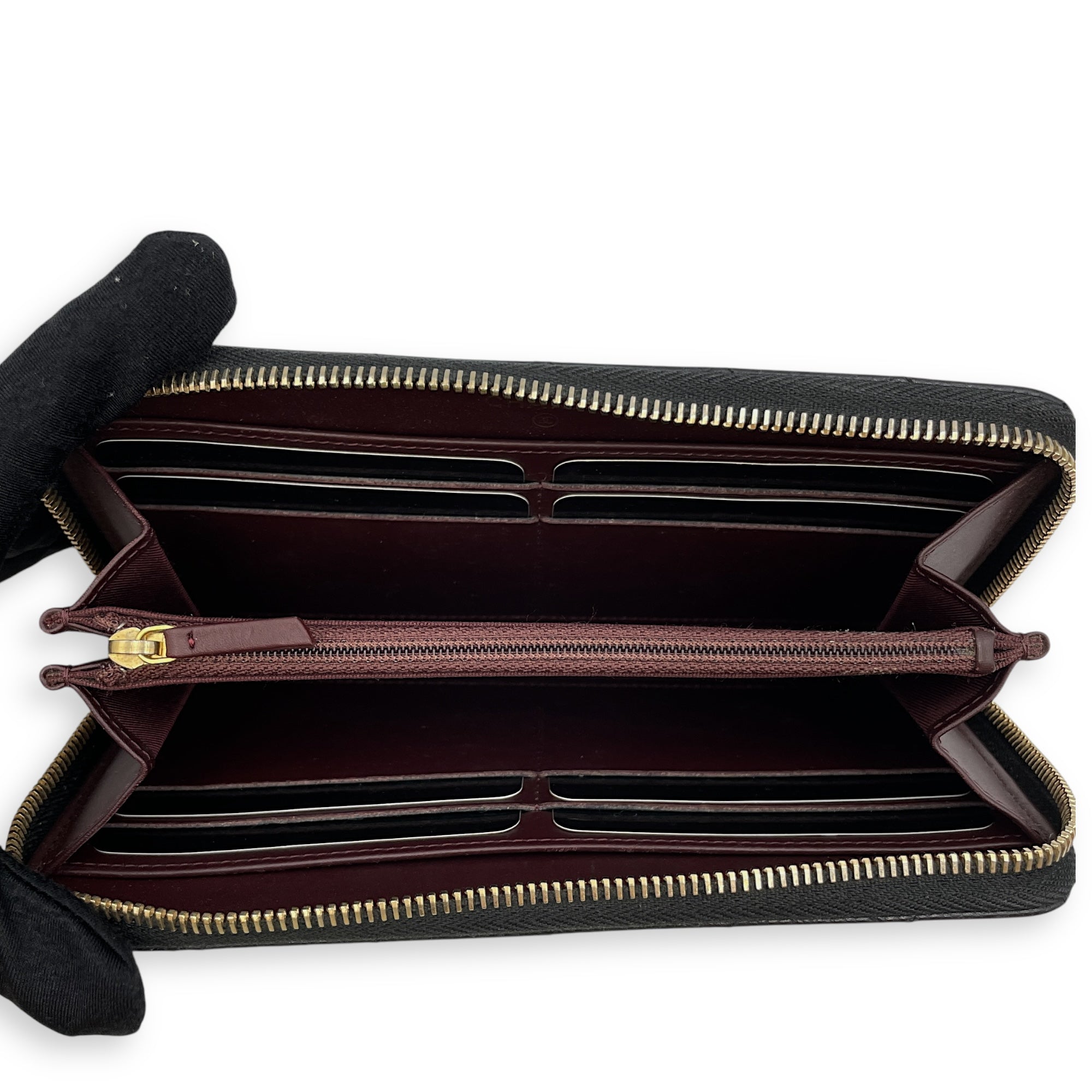 Classic Long Black Wallet in Caviar Leather, Gold hardware