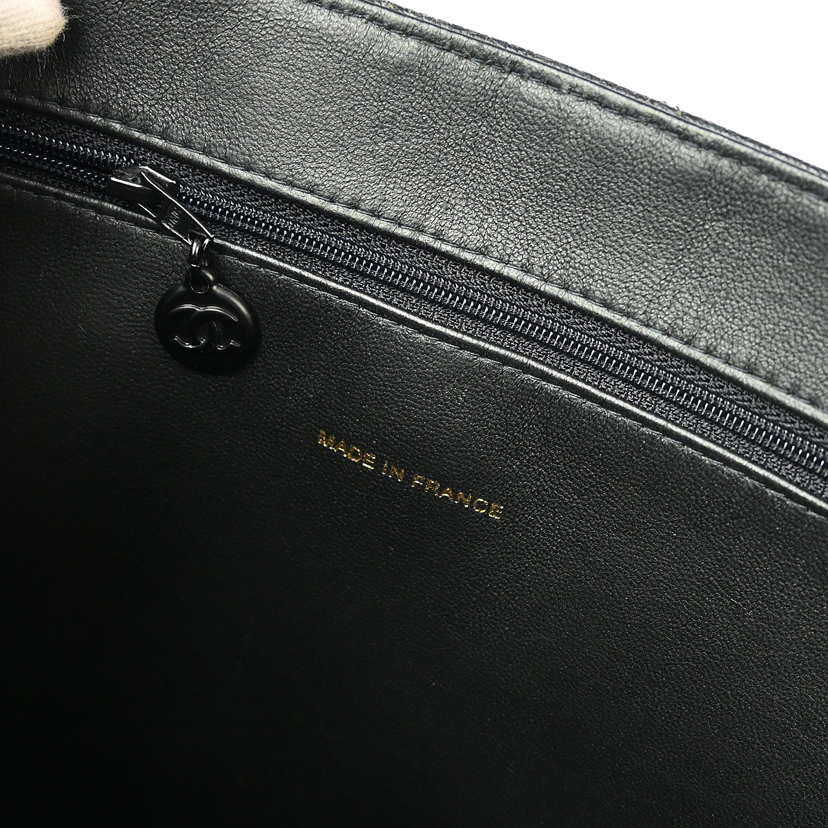 Chanel 1997-1999 Black Caviar Chain Tote Shoulder Bag