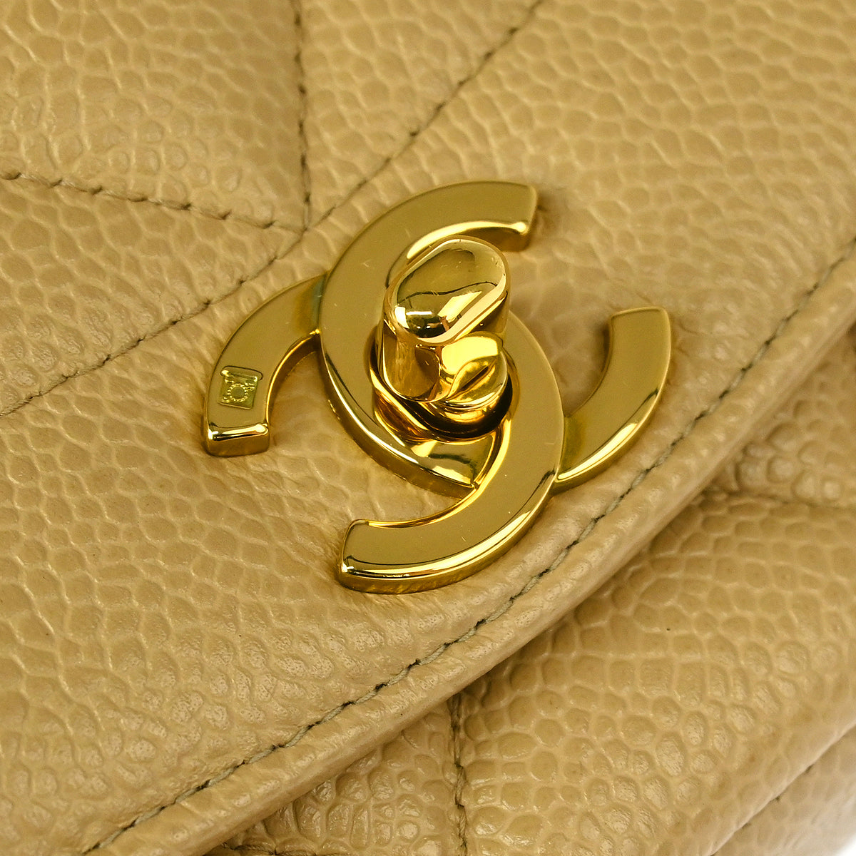 Chanel 1994-1996 Beige Caviar Small Diana Shoulder Bag