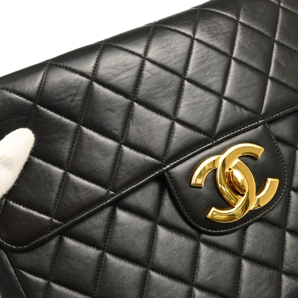 Chanel 1996-1997 Black Lambskin Jumbo Classic Flap Shoulder Bag