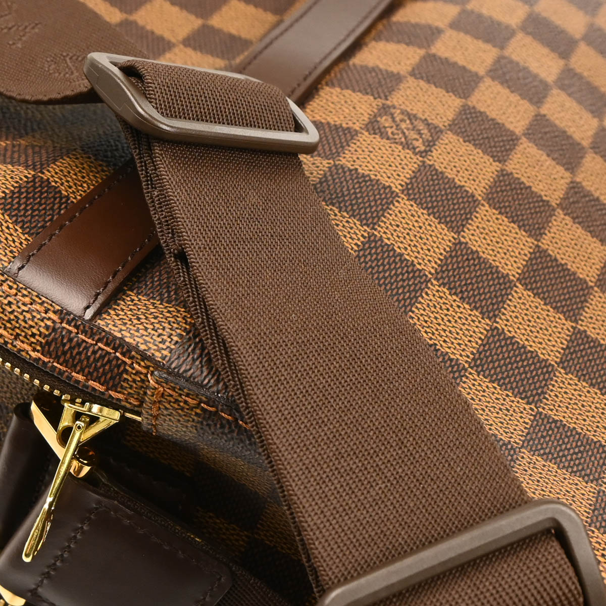 Louis Vuitton 2002 Damier Dorsoduro Shoulder Bag N45251