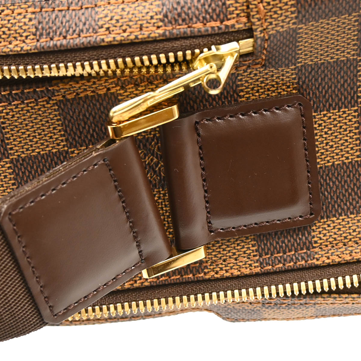 Louis Vuitton 2002 Damier Dorsoduro Shoulder Bag N45251