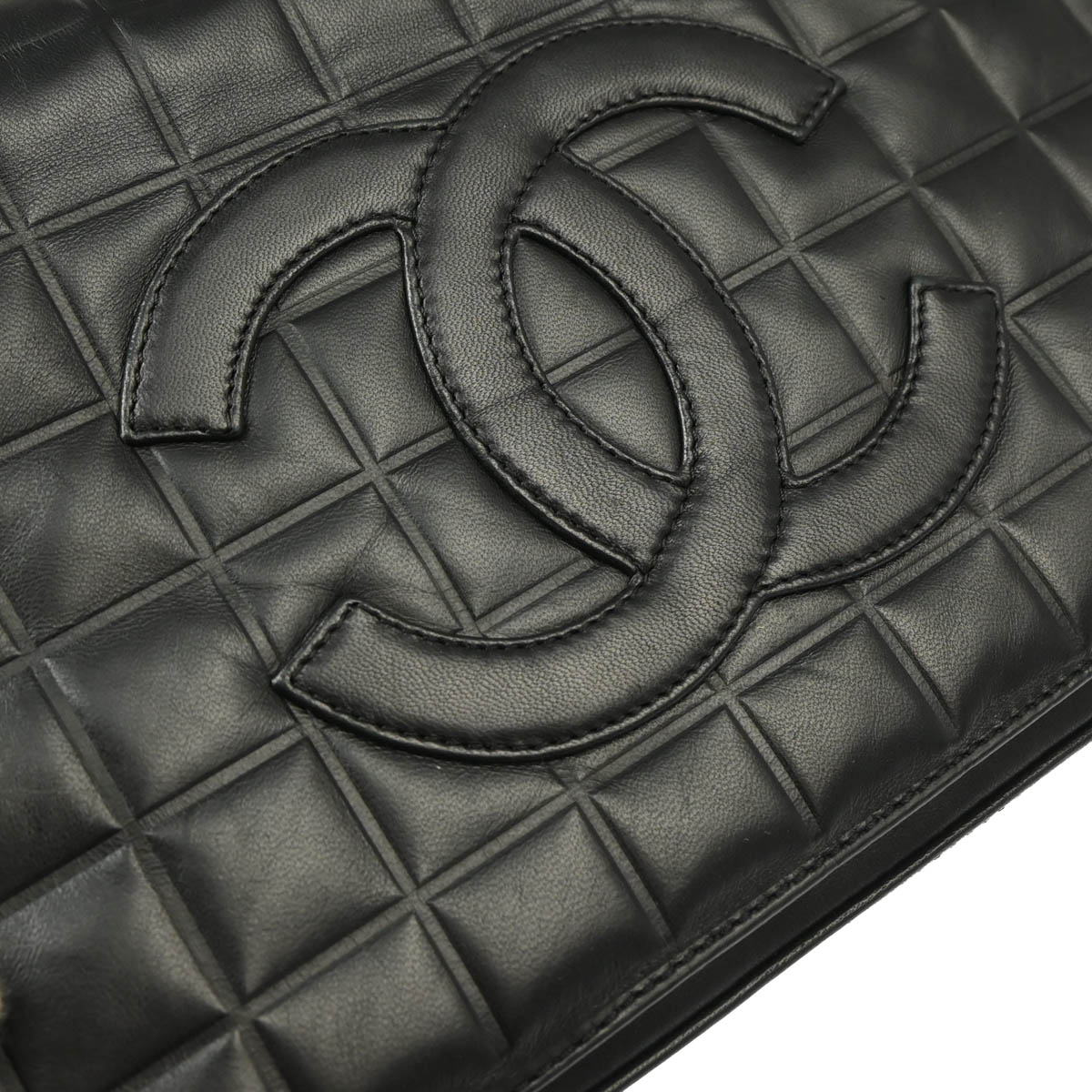 Chanel 2001-2003 Black Lambskin Choco Bar Shoulder Bag