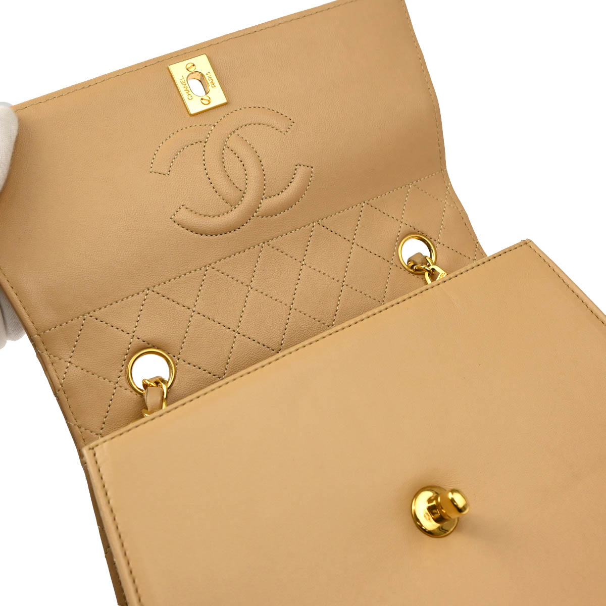 Chanel 1989-1991 Beige Lambskin Shoulder Bag