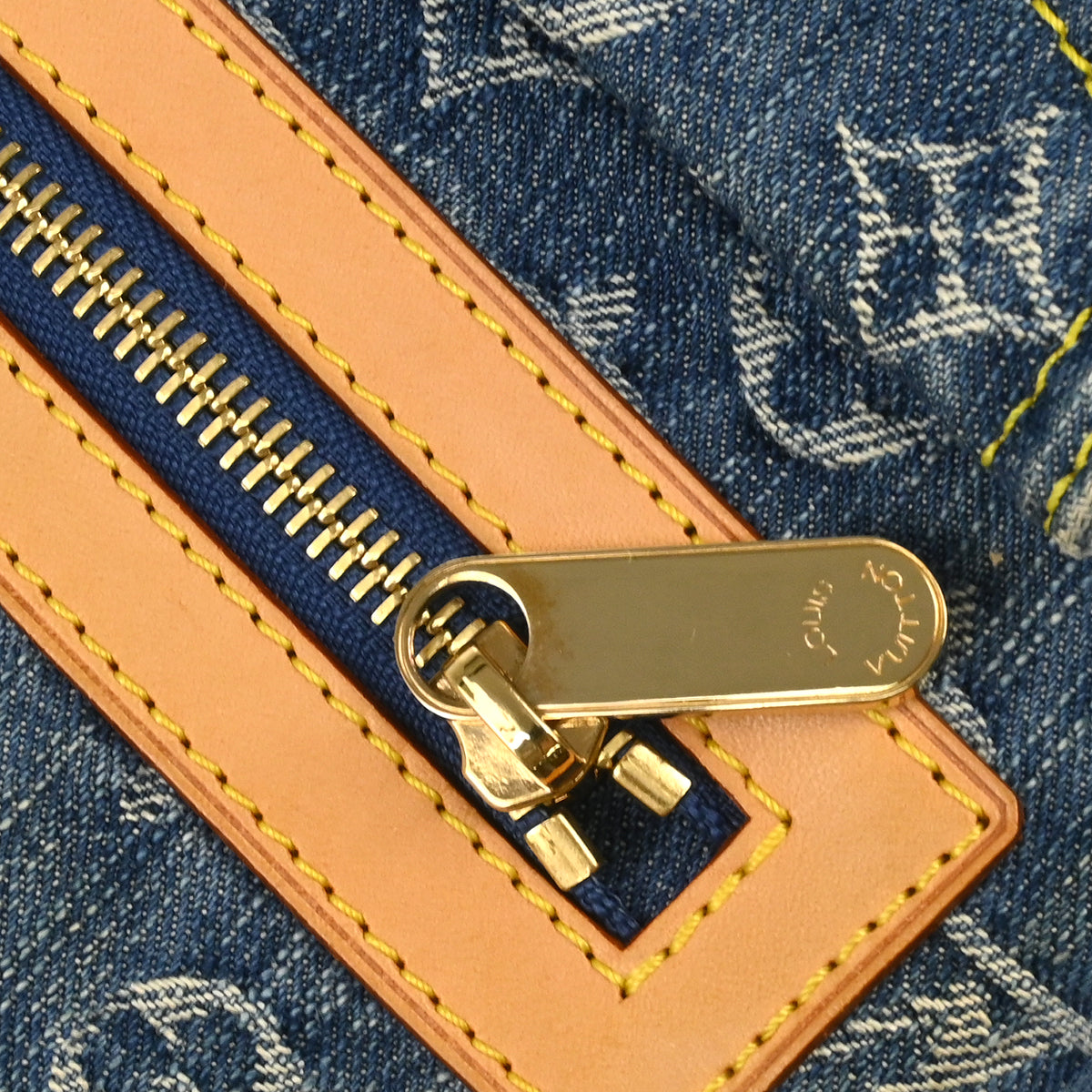Louis Vuitton 2006 Blue Monogram Denim Baggy PM Shoulder Bag M95049