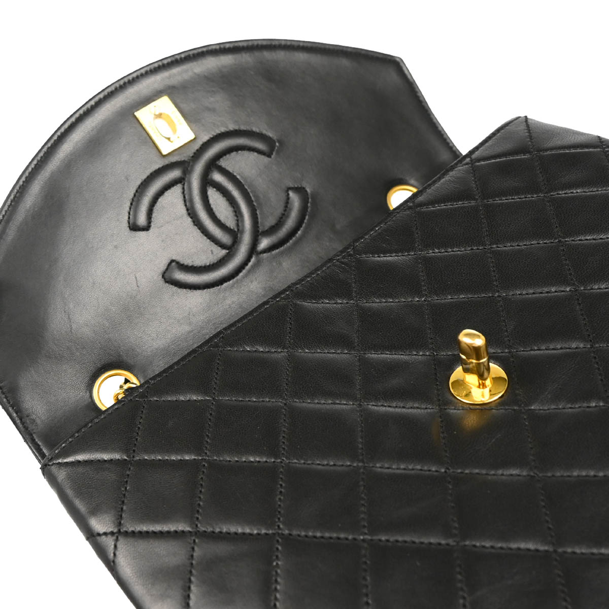 Chanel 1986-1988 Black Lambskin Single Flap Shoulder Bag