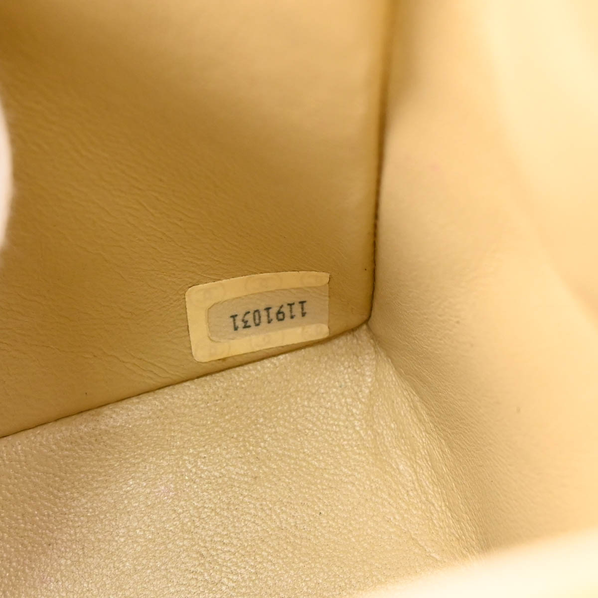 Chanel 1989-1991 Beige Lambskin Mini Classic Square Flap Shoulder Bag 17