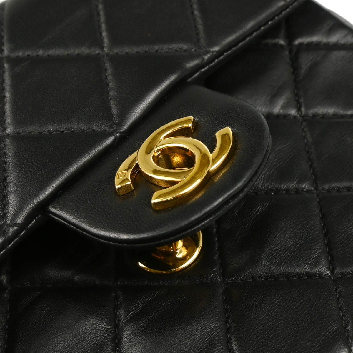 Chanel 2001-2003 Black Lambskin Mini Classic Square Flap Shoulder Bag 17