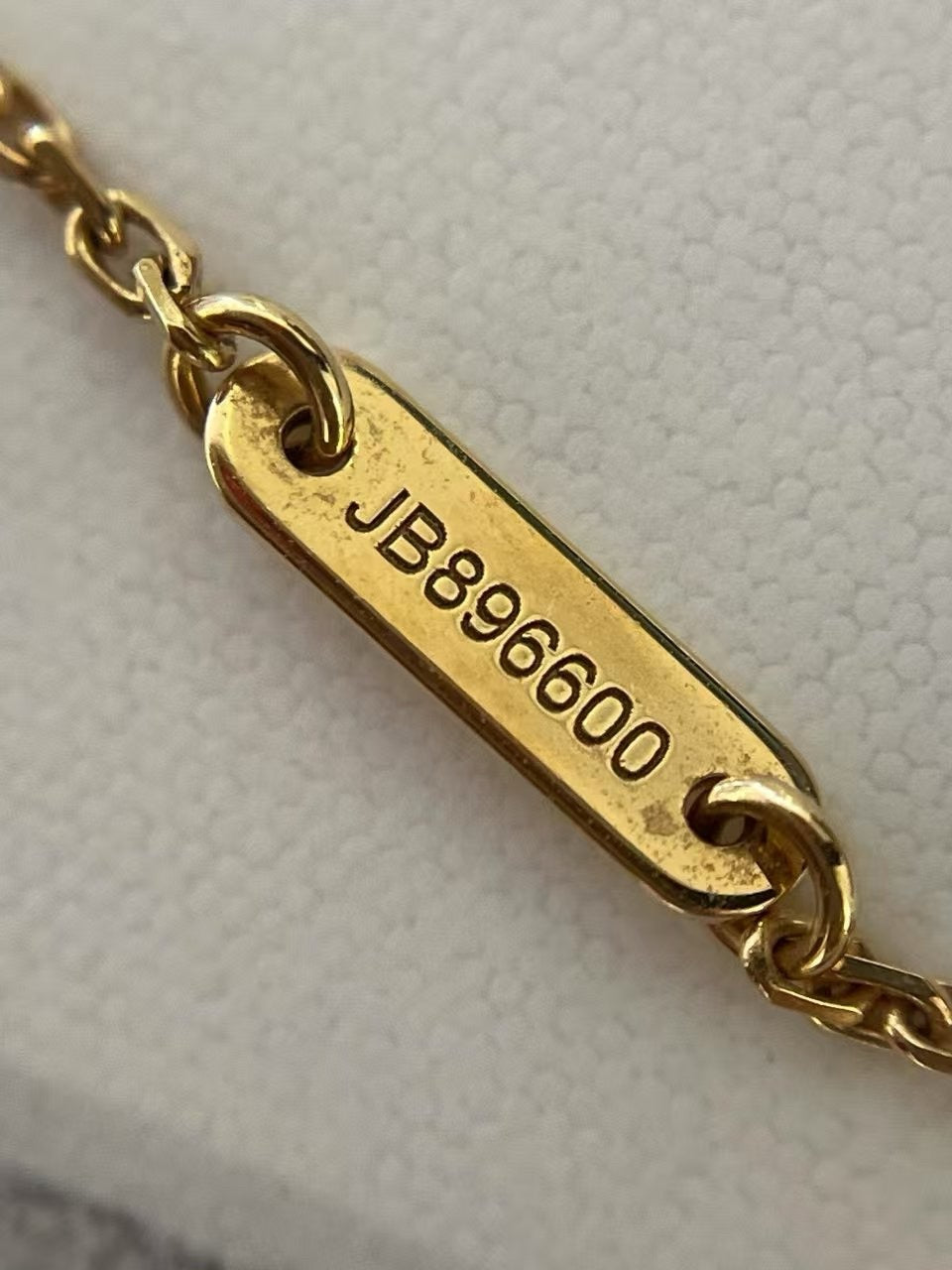 Van Cleef & Arpels Vintage Alhambra yellow gold pendant
