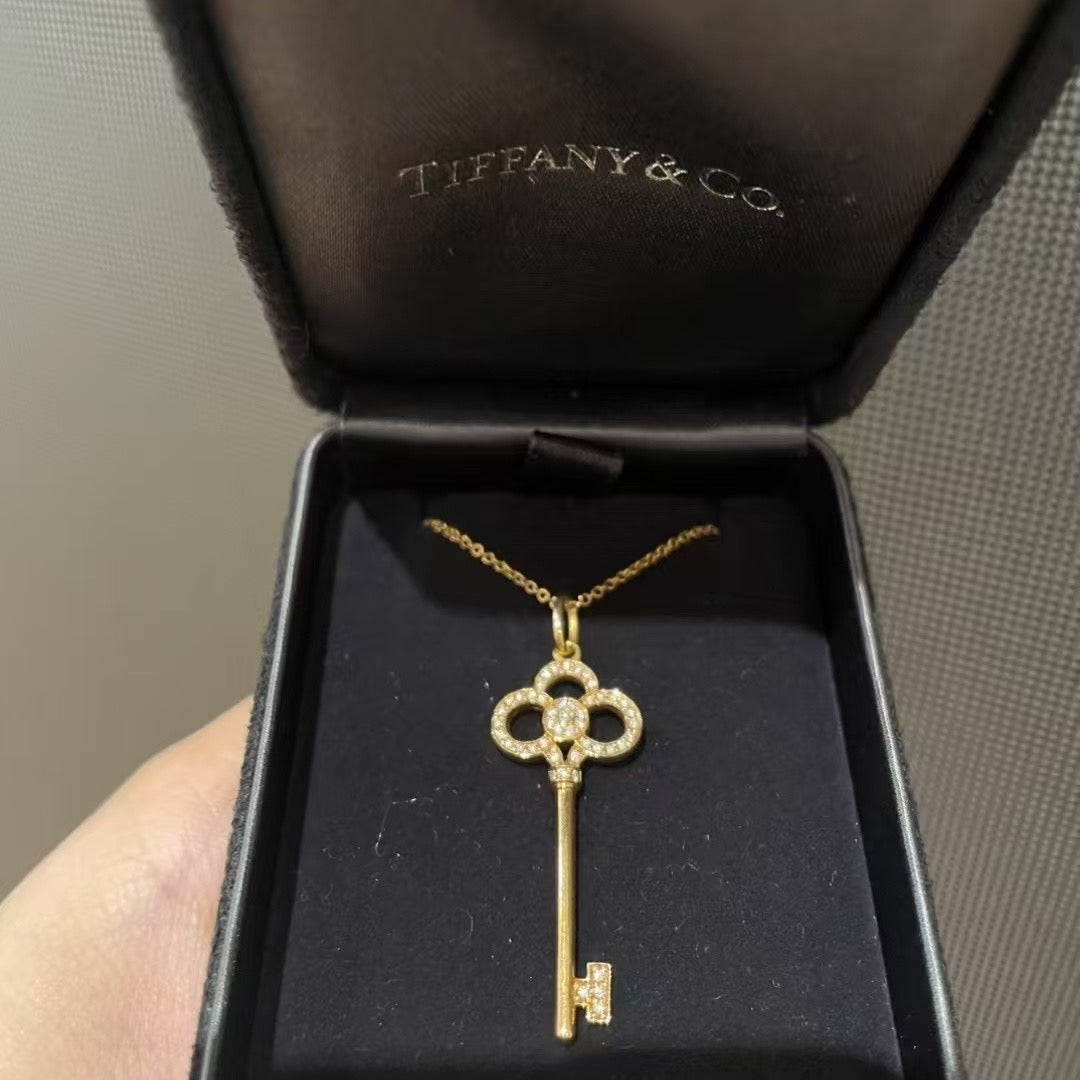 Tiffany&Co. Crown Key Pendant in 18k Rose Gold with Diamonds