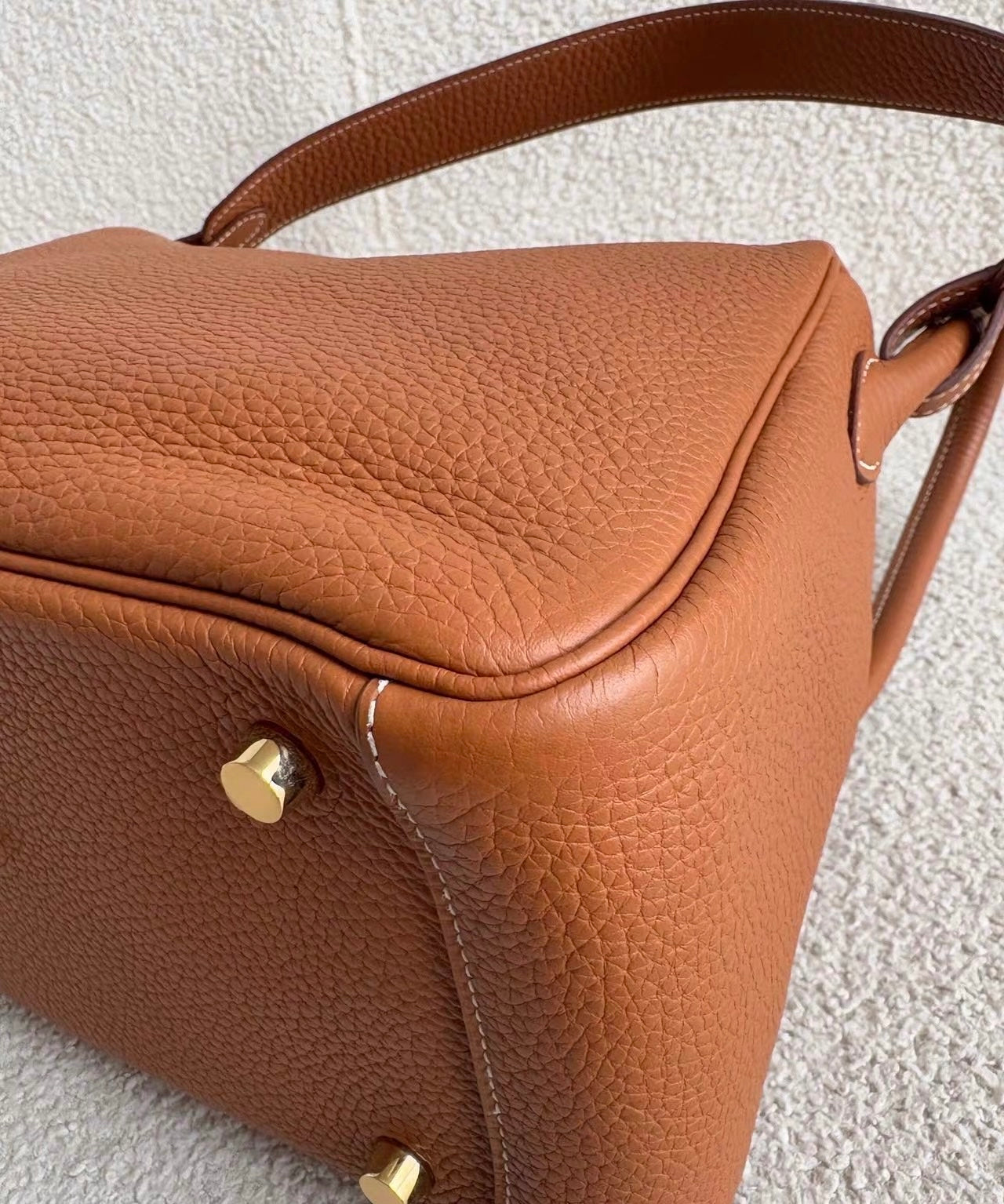 Hermès Lindy 26 Gold Brown GHW TC A Stamp