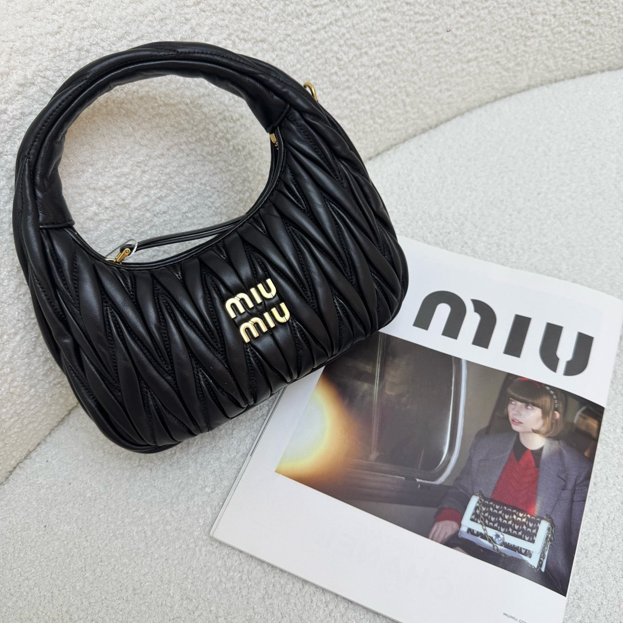 Miu Miu Wander Black Medium Hobo Underarm Bag