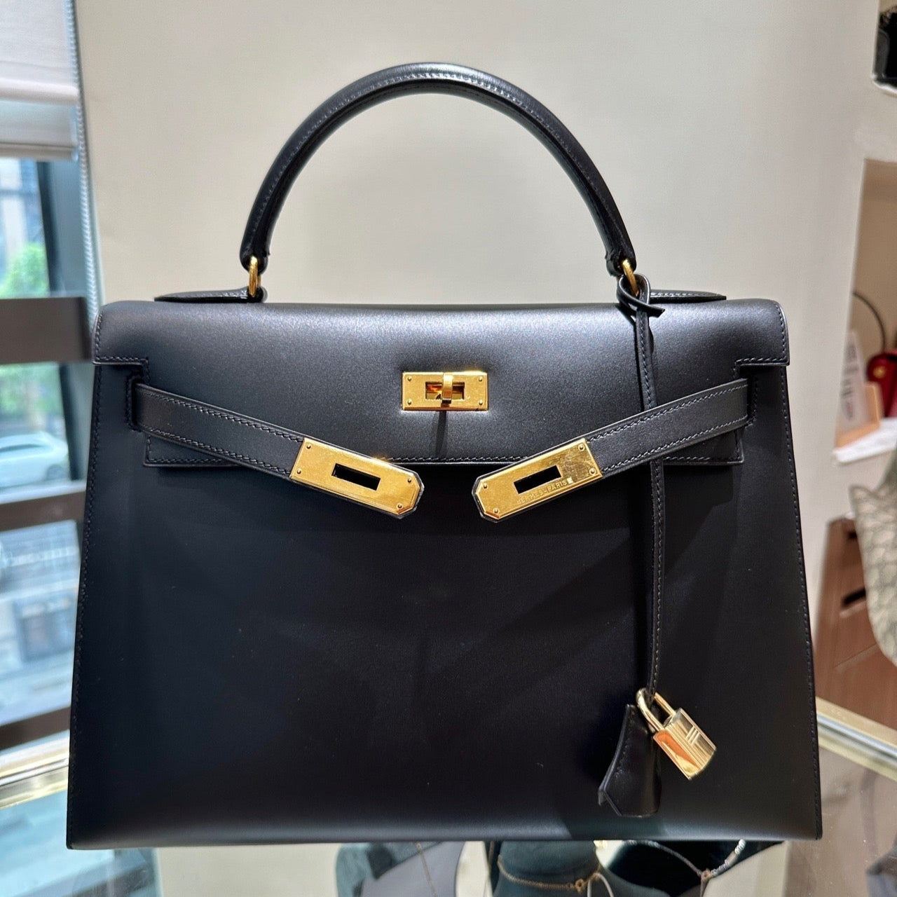 1997 Hermès Kelly 32 Box Calf Leather, Gold Hardware ◯A Stamp