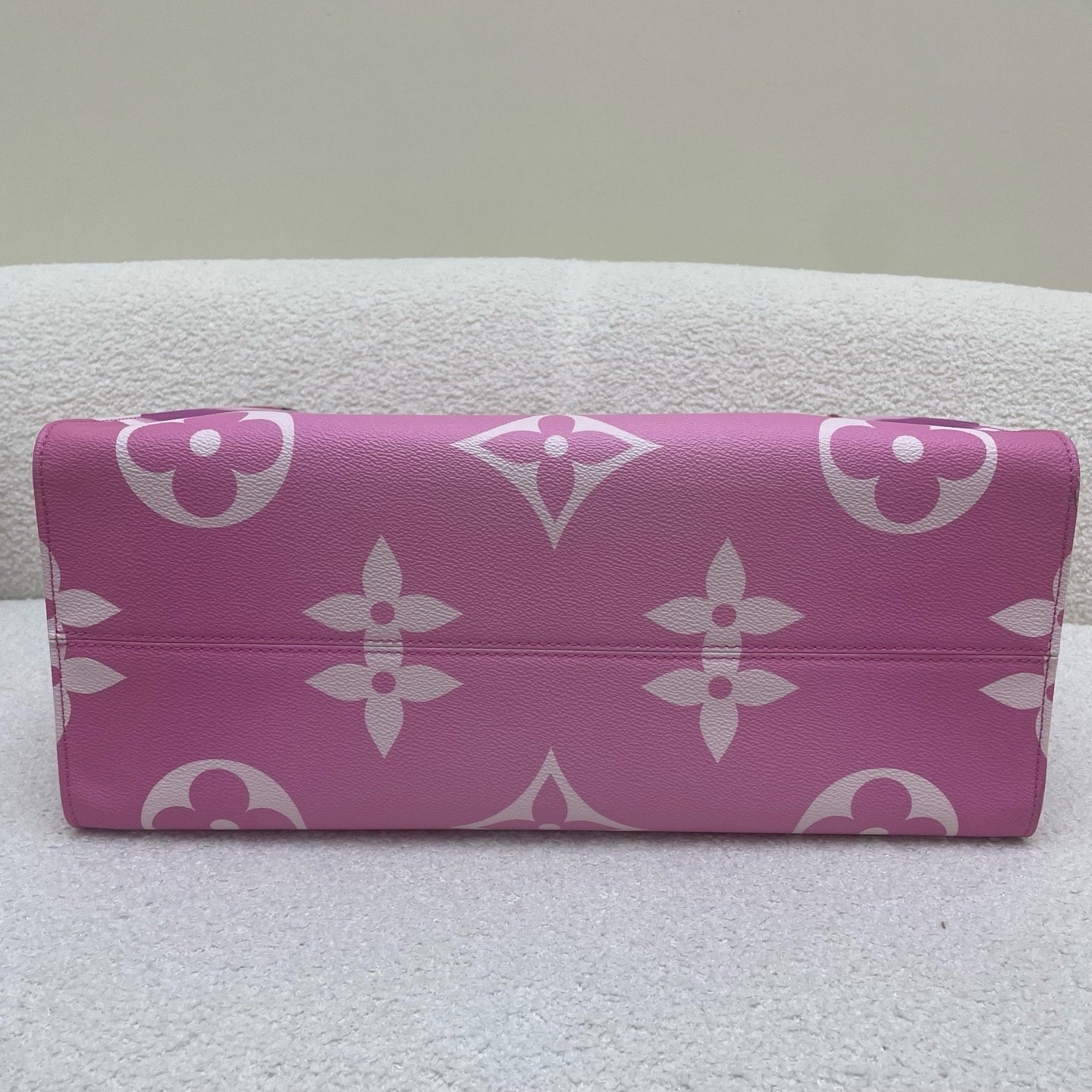 Louis Vuitton Pink Red Escale On The Go Coated Canvas Monogram Tote Bag