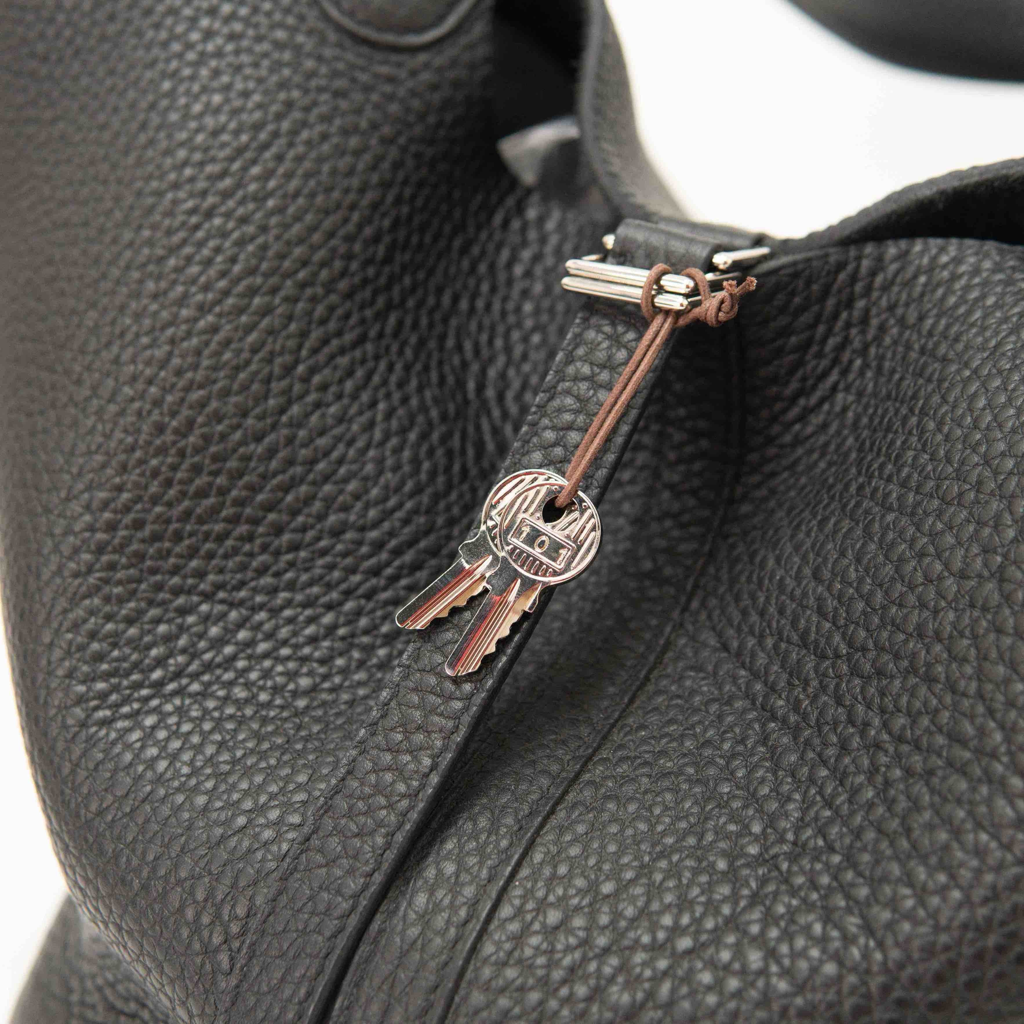 Hermes Taurillon Clemence Picotin Lock 22 MM Black