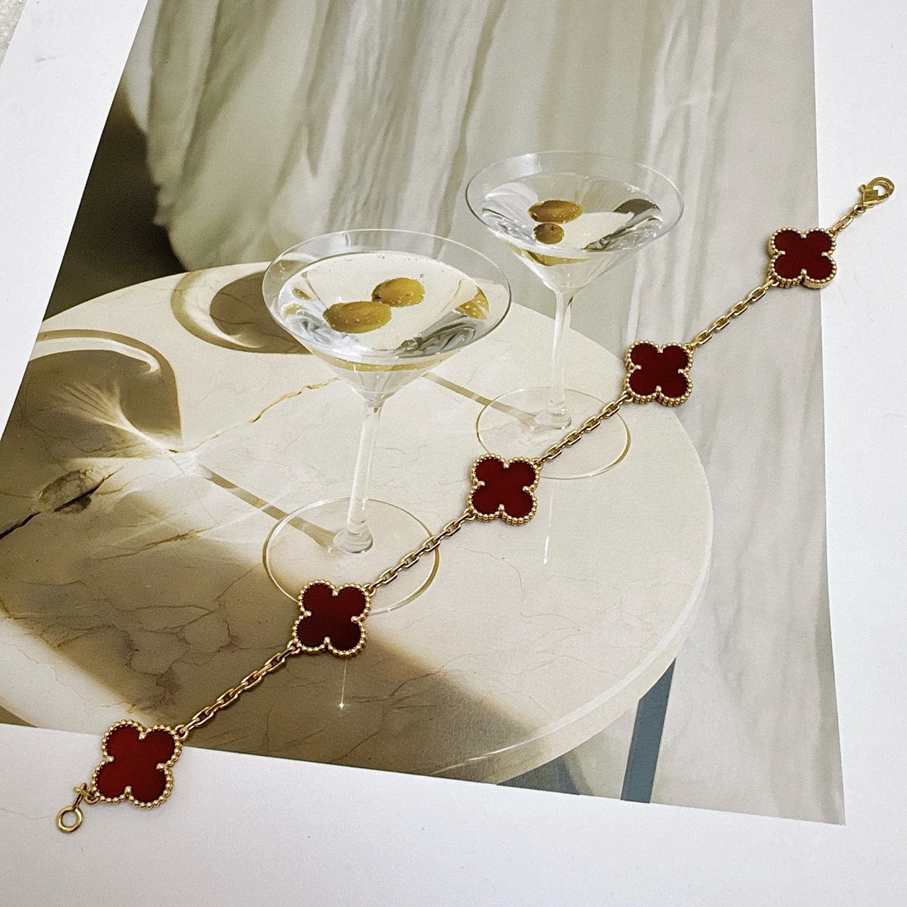 Van Cleef & Arpels Vintage yellow gold, Carnelian bracelet