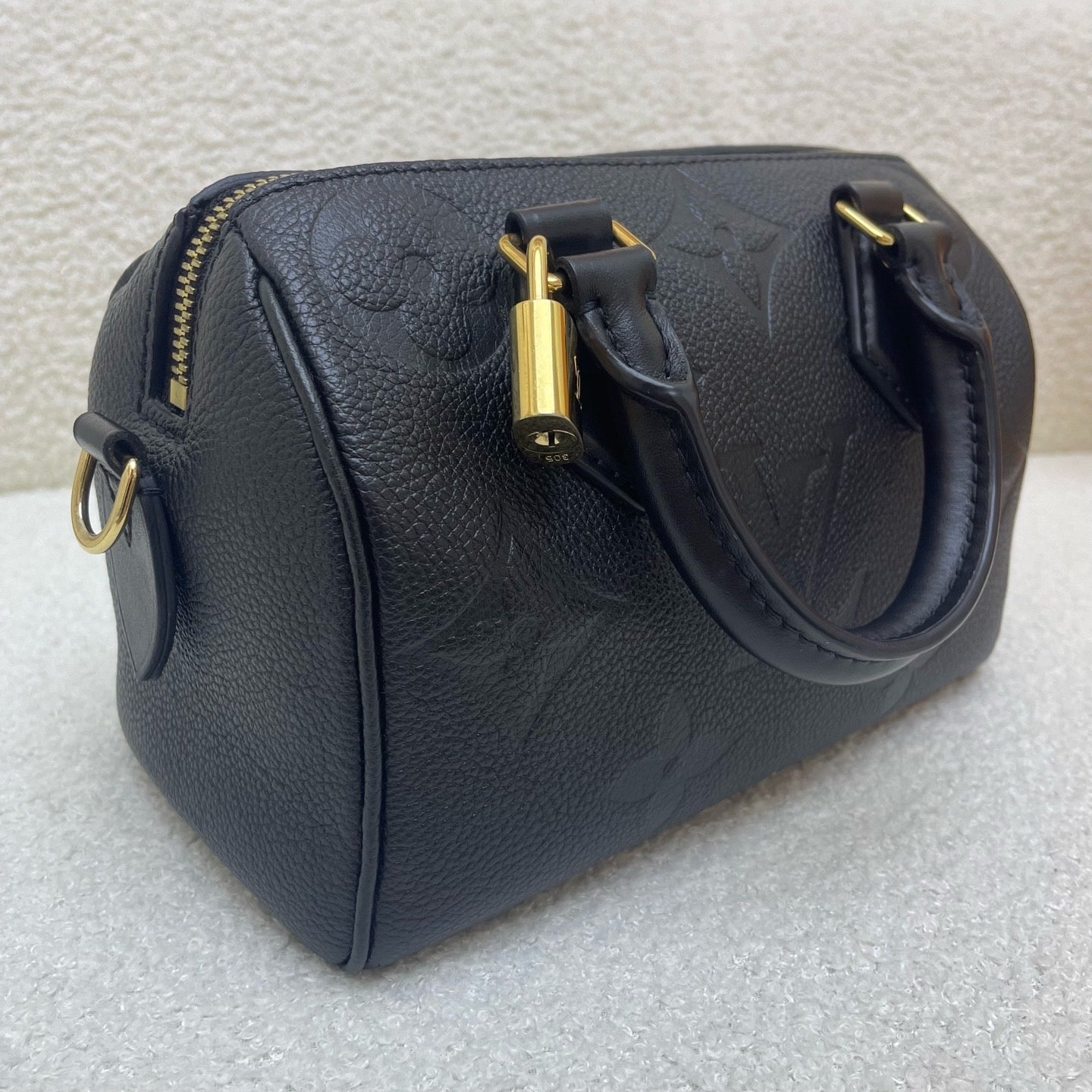 Louis Vuitton Speedy Bandoulière 20 Black embossed Bag