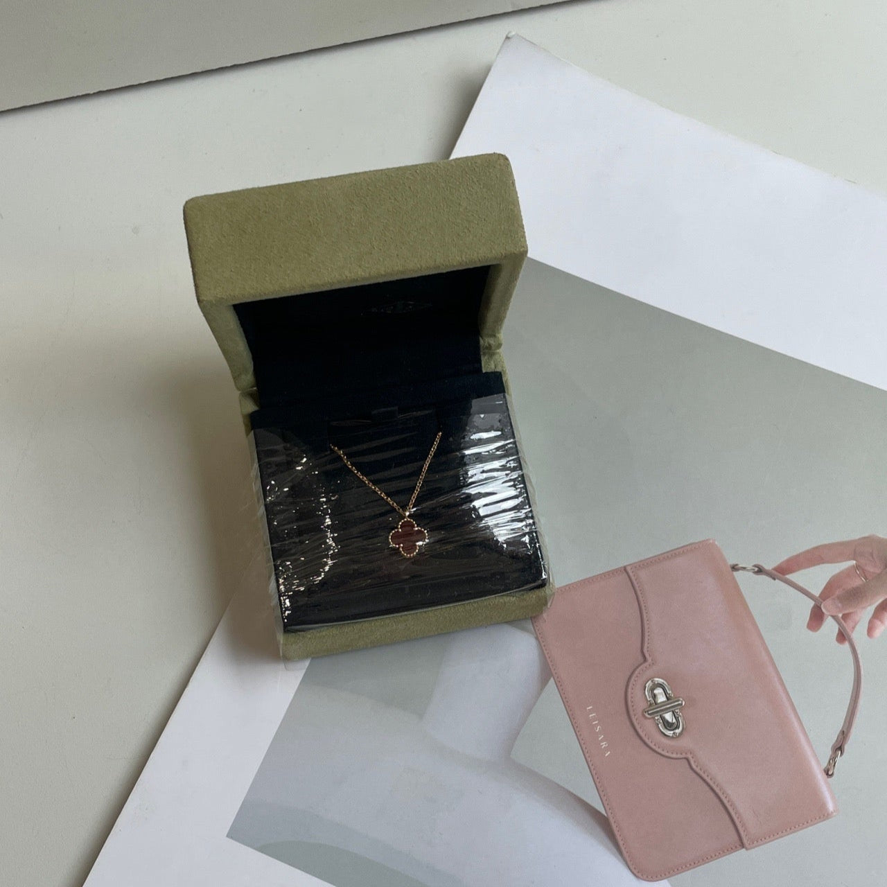 Van Cleef & Arpels Vintage Alhambra yellow gold pendant