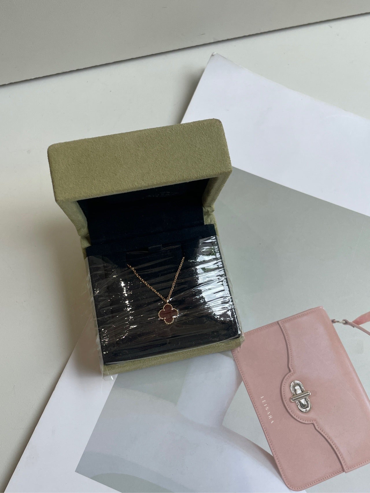 Van Cleef & Arpels Vintage Alhambra yellow gold pendant