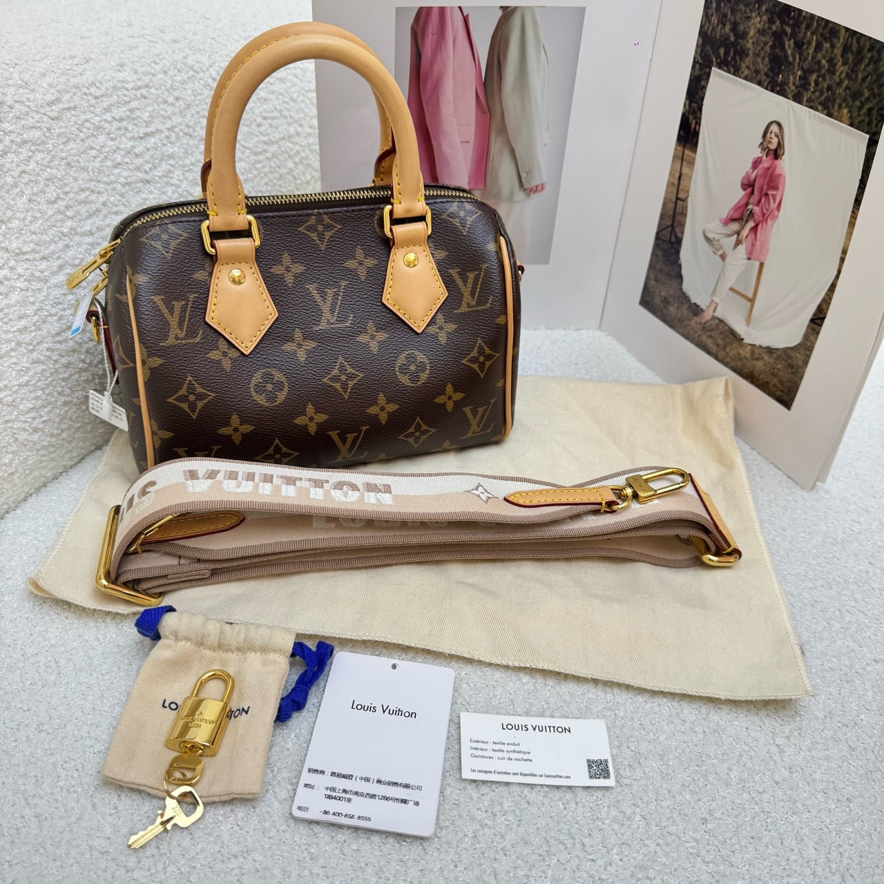 LOUIS VUITTON Monogram Speedy Bandoulière 20 Bag