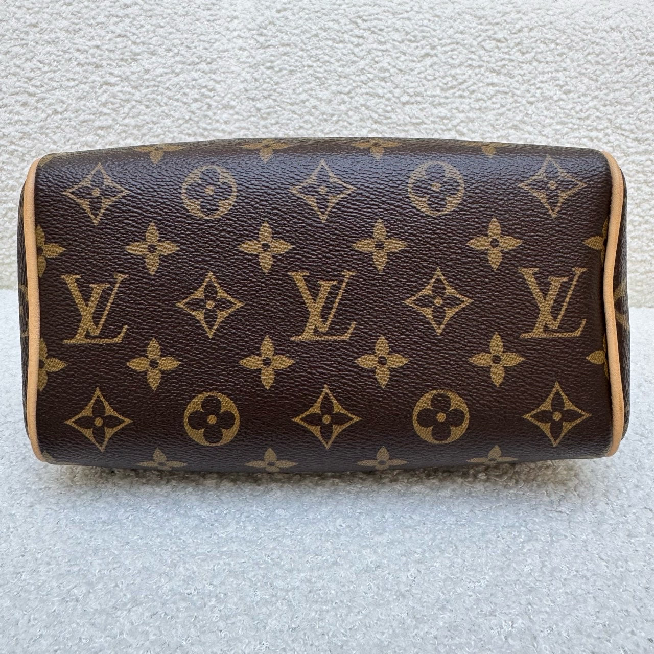 LOUIS VUITTON Monogram Speedy Bandoulière 20 Bag