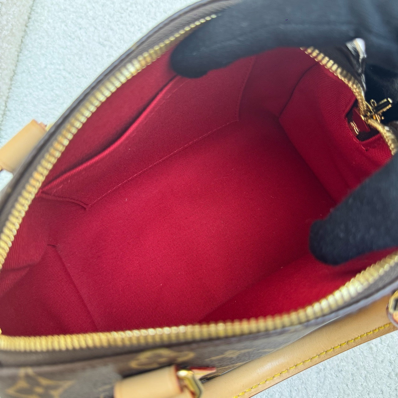 LOUIS VUITTON Monogram Speedy Bandoulière 20 Bag