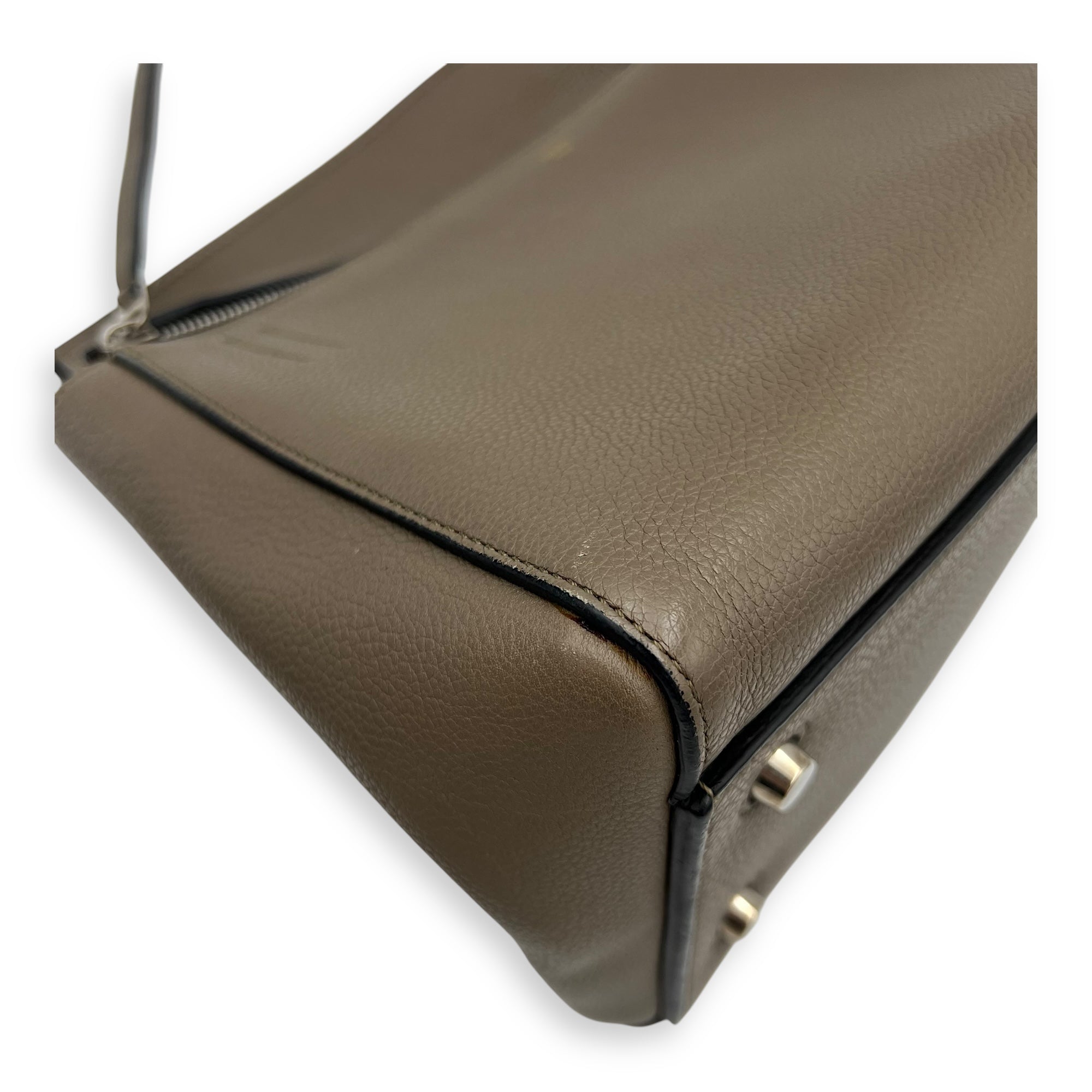 Edge Shoulder Bag Grey in Calfskin, Silver hardware