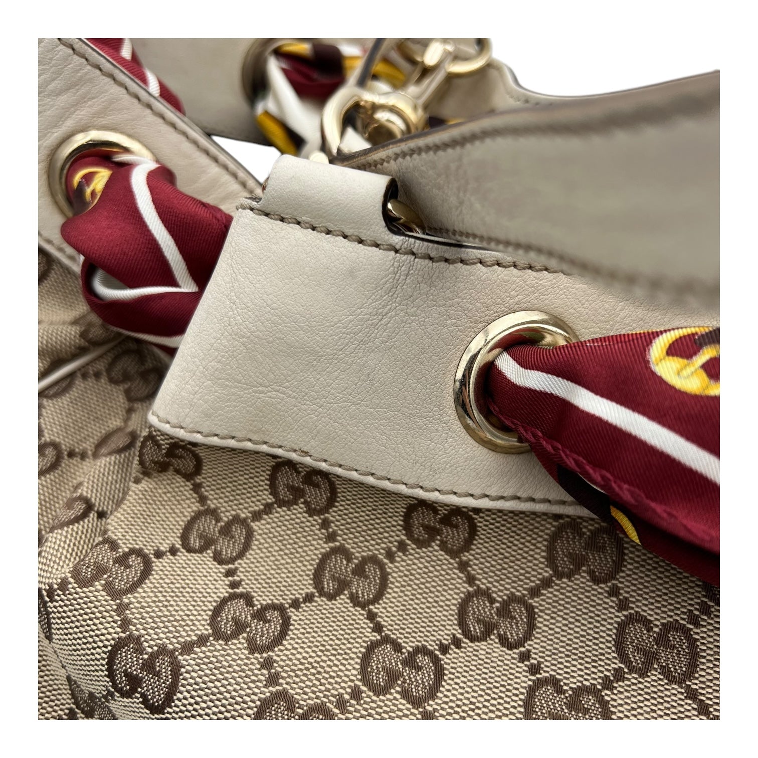 GG Shoulder Bag Brown in Canvas, Gold hardware