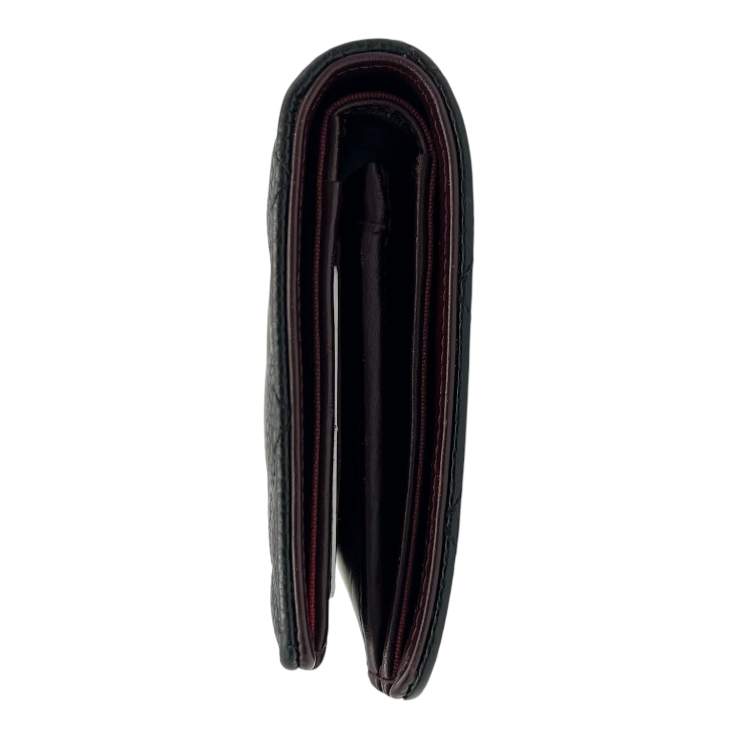 Classic Wallet Black in Caviar Leather, Gold hardware