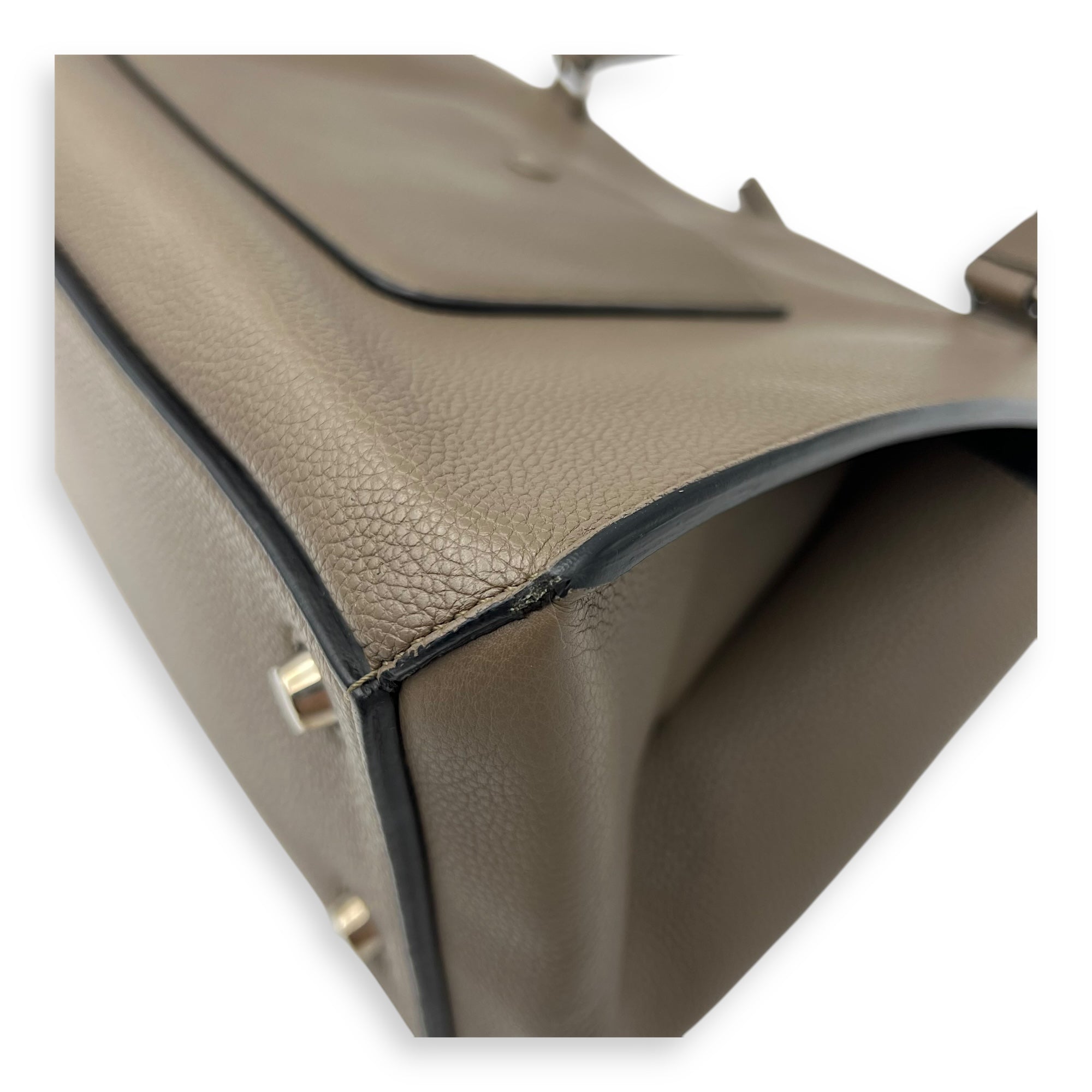 Edge Shoulder Bag Grey in Calfskin, Silver hardware