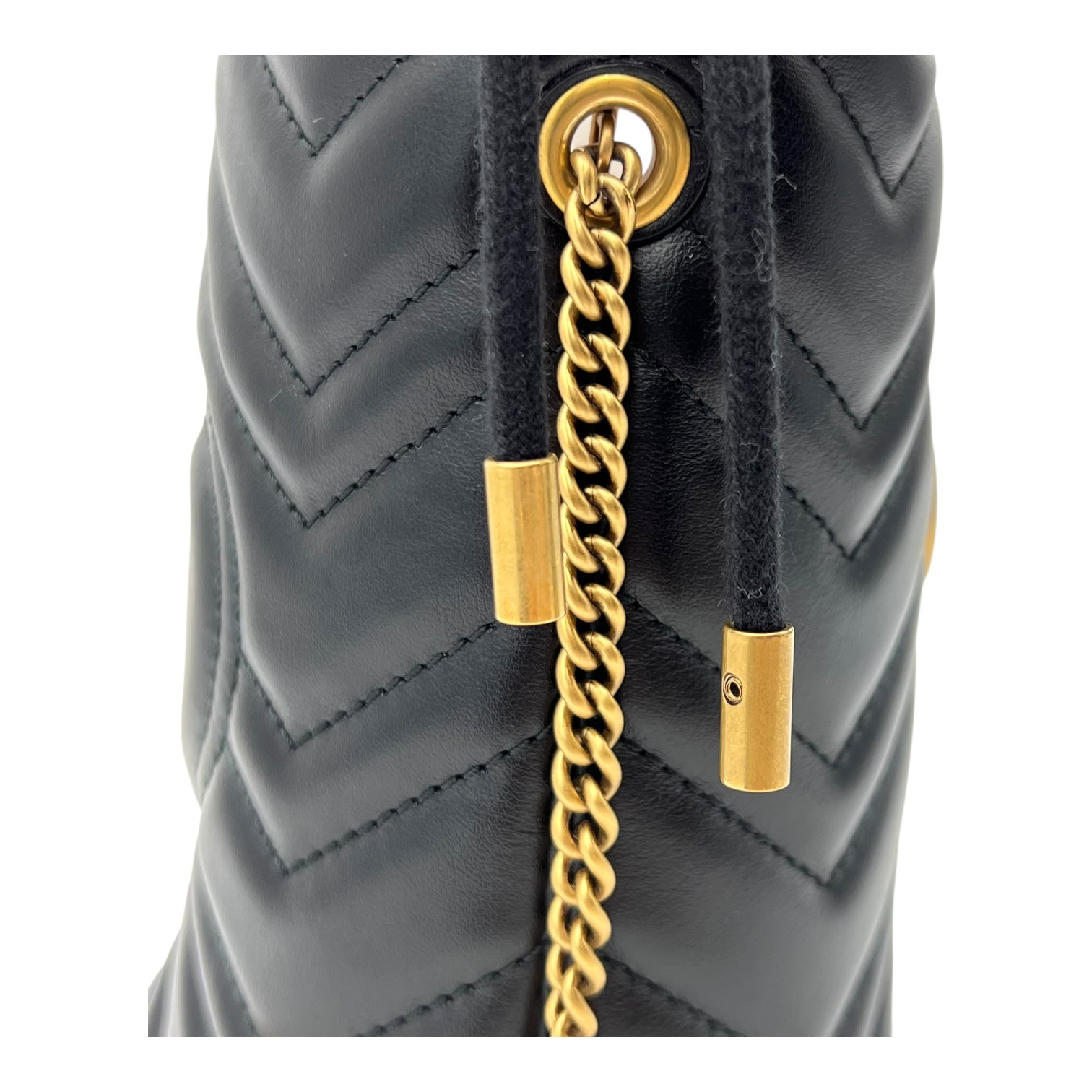 GG Marmont Bucket Bag Black in Calfskin, Gold hardware
