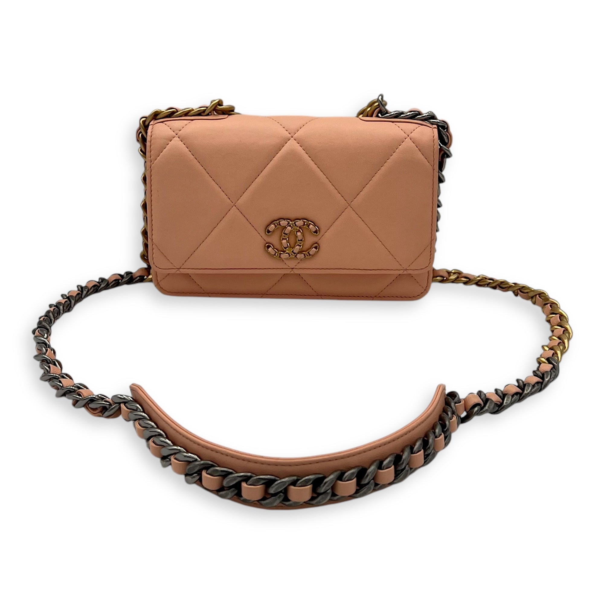 C19 Wallet On Chain Peach in Lambskin, Mixed hardware