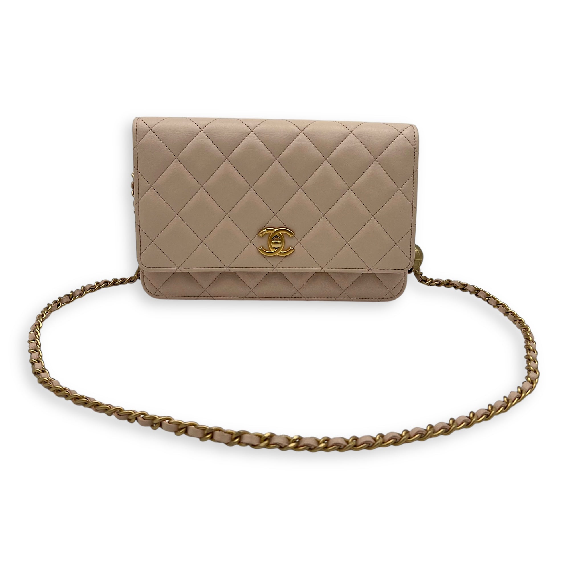 22C Pearl Crush Pink Wallet On Chain in Lambskin, Gold hardware