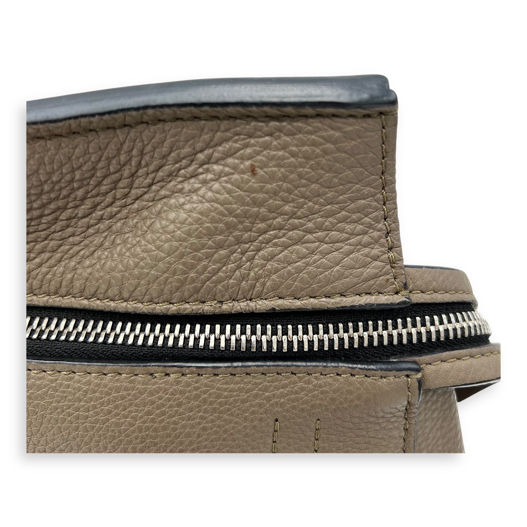 Edge Shoulder Bag Grey in Calfskin, Silver hardware